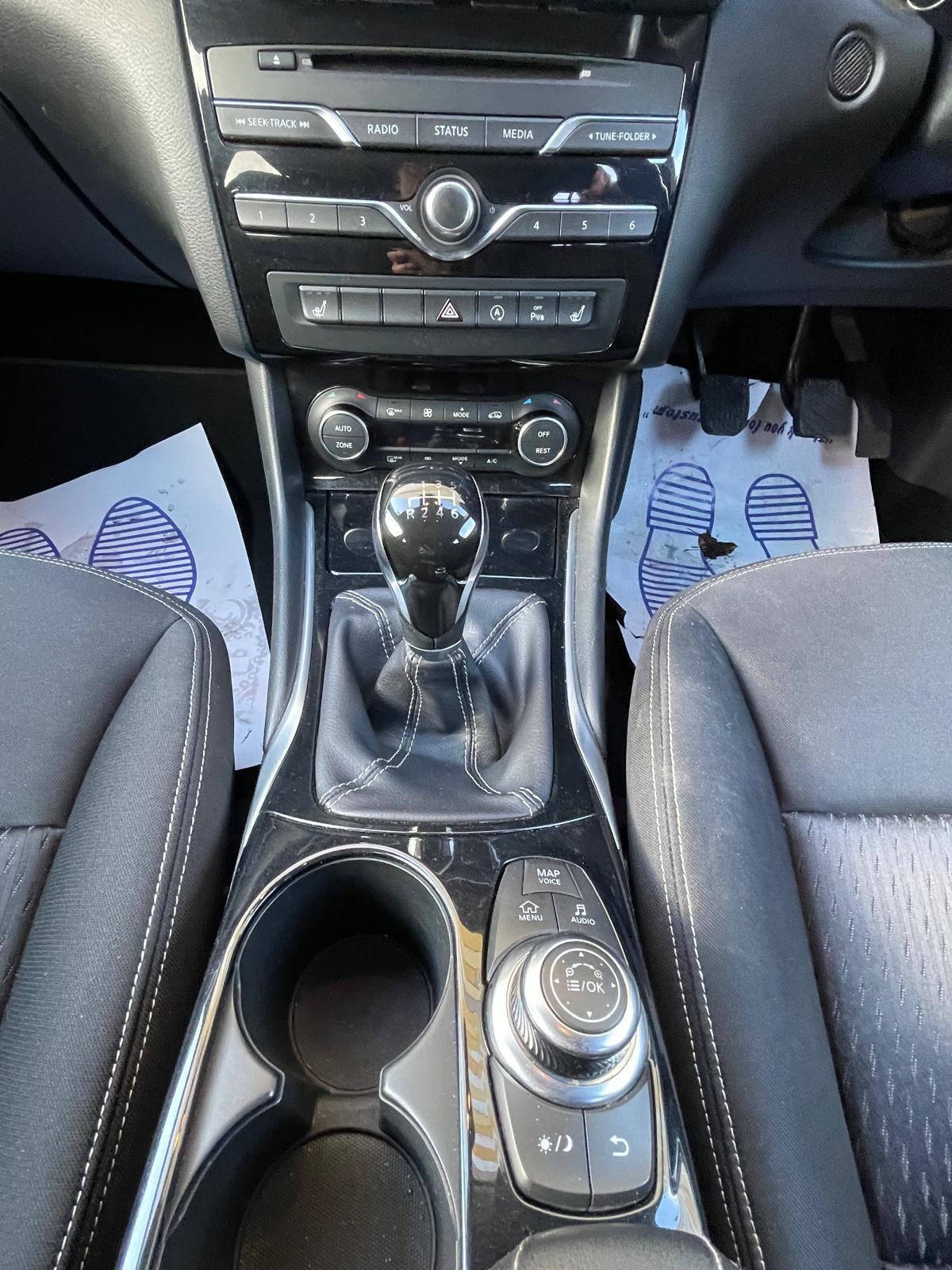 Infiniti Q30 1.5d SE Hatchback 5dr Diesel Manual Euro 6 (s/s) (109 ps)