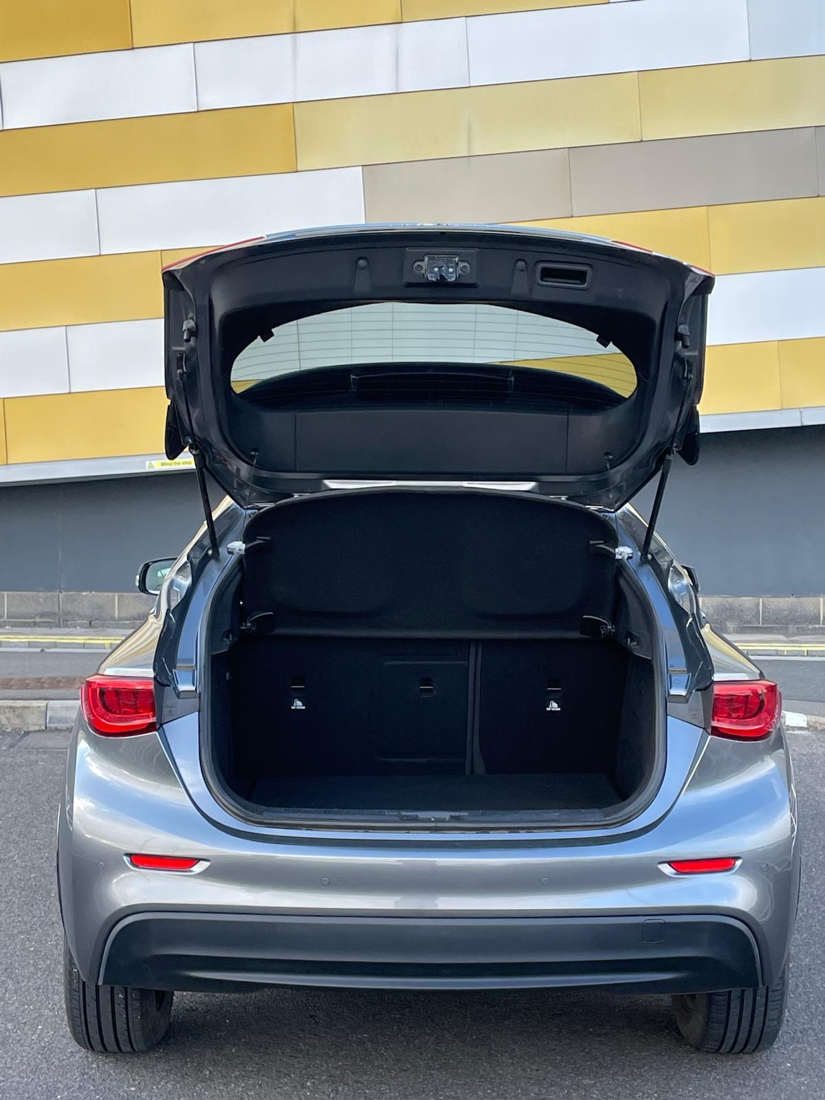 Infiniti Q30 1.5d SE Hatchback 5dr Diesel Manual Euro 6 (s/s) (109 ps)