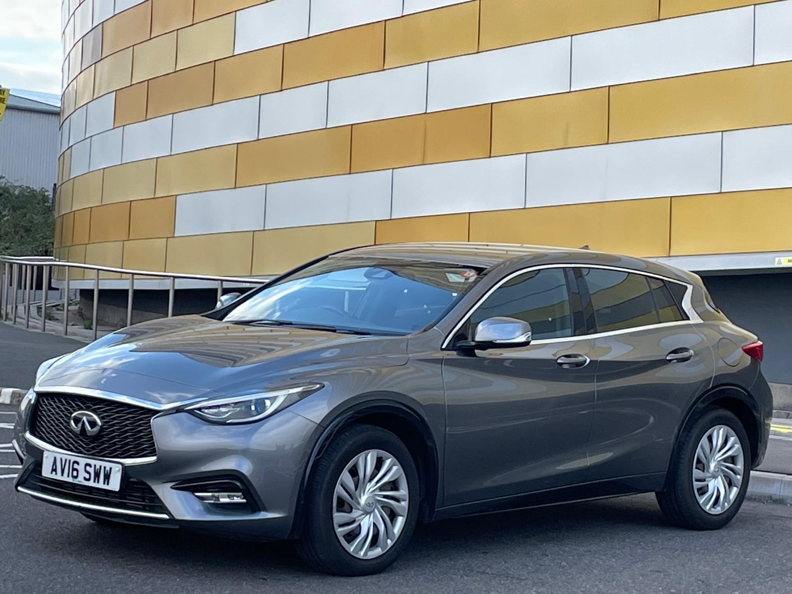 Infiniti Q30 1.5d SE Hatchback 5dr Diesel Manual Euro 6 (s/s) (109 ps)
