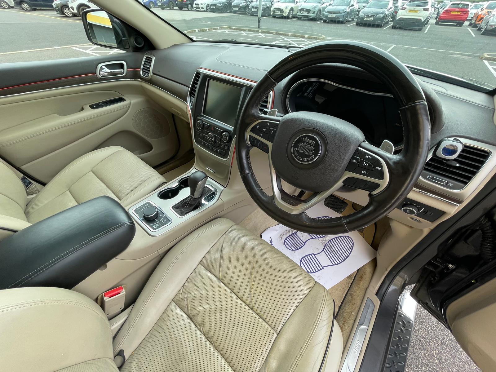 Jeep Grand Cherokee 3.0 V6 CRD Overland SUV 5dr Diesel Auto 4WD Euro 6 (247 bhp)