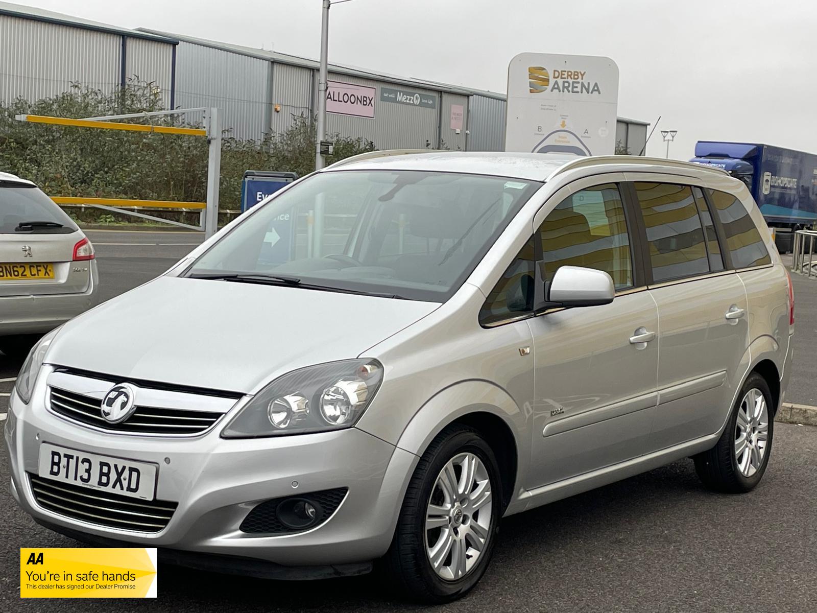 Vauxhall Zafira 1.6 16V Design MPV 5dr Petrol Manual Euro 5 (SNav) (115 ps)