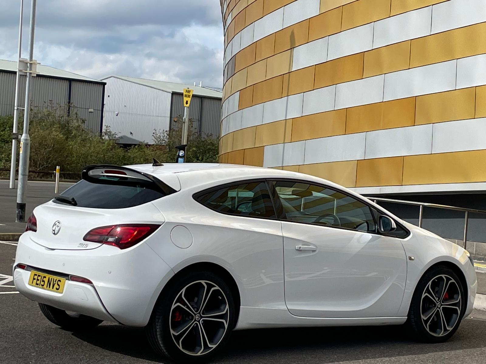 Vauxhall Astra GTC 1.6 CDTi ecoFLEX Limited Edition Coupe 3dr Diesel Manual Euro 6 (s/s) (136 ps)