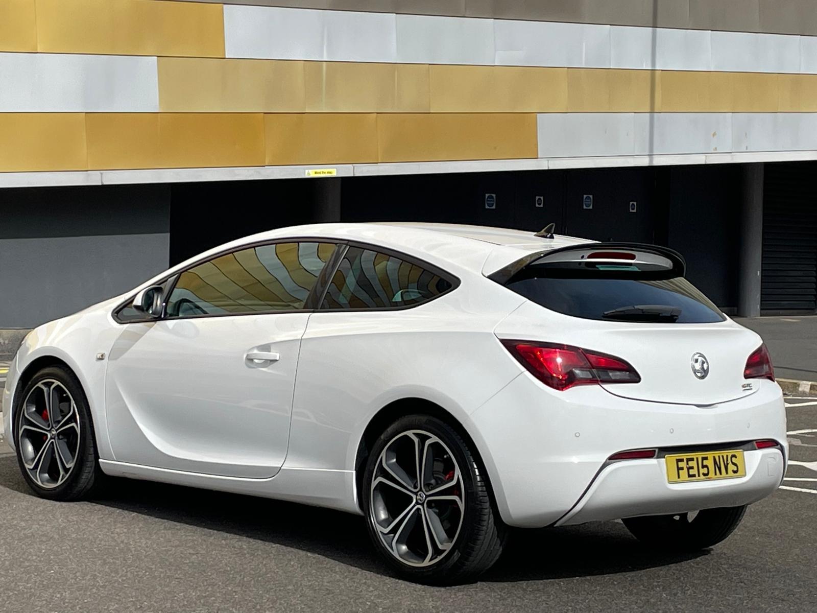 Vauxhall Astra GTC 1.6 CDTi ecoFLEX Limited Edition Coupe 3dr Diesel Manual Euro 6 (s/s) (136 ps)