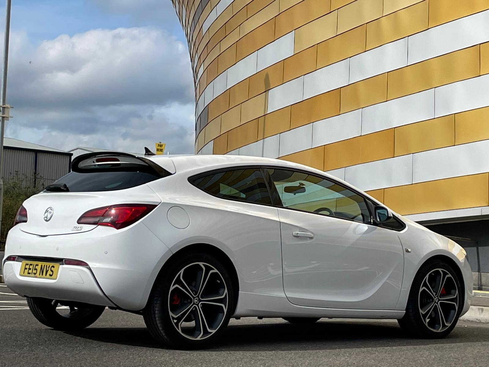 Vauxhall Astra GTC 1.6 CDTi ecoFLEX Limited Edition Coupe 3dr Diesel Manual Euro 6 (s/s) (136 ps)