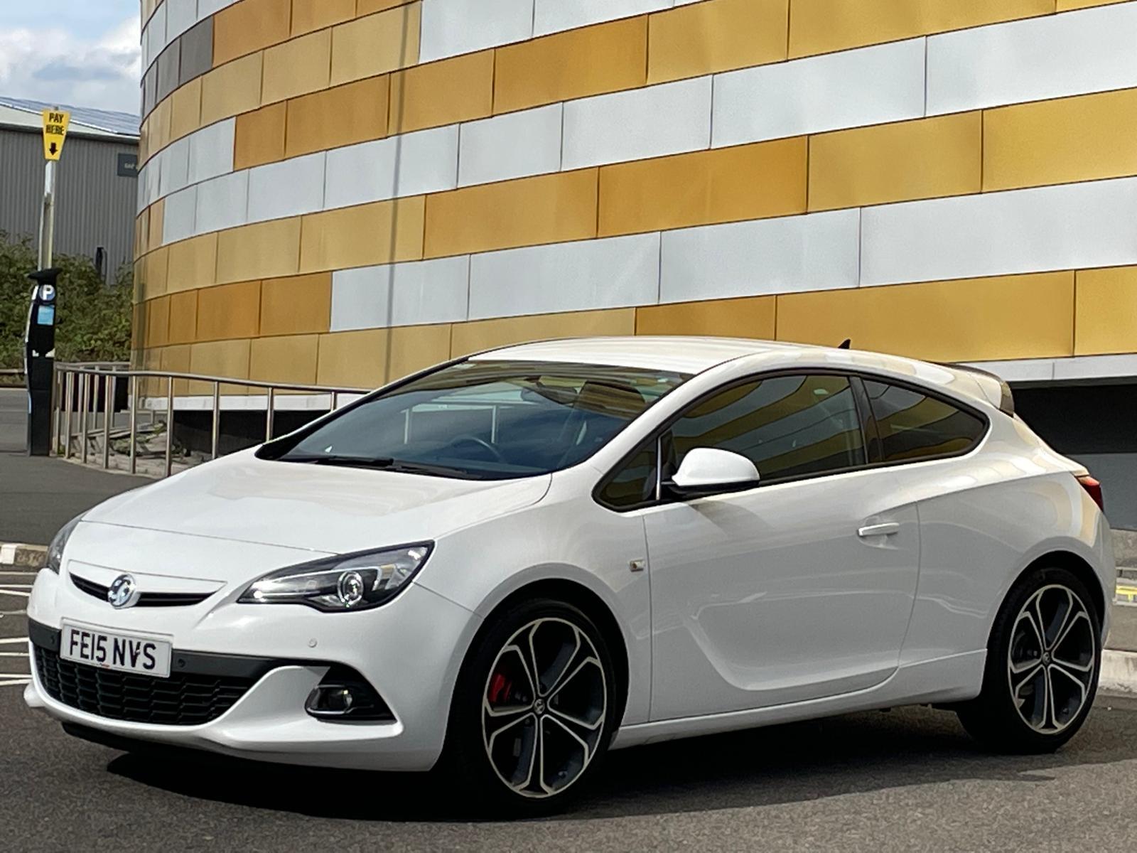 Vauxhall Astra GTC 1.6 CDTi ecoFLEX Limited Edition Coupe 3dr Diesel Manual Euro 6 (s/s) (136 ps)