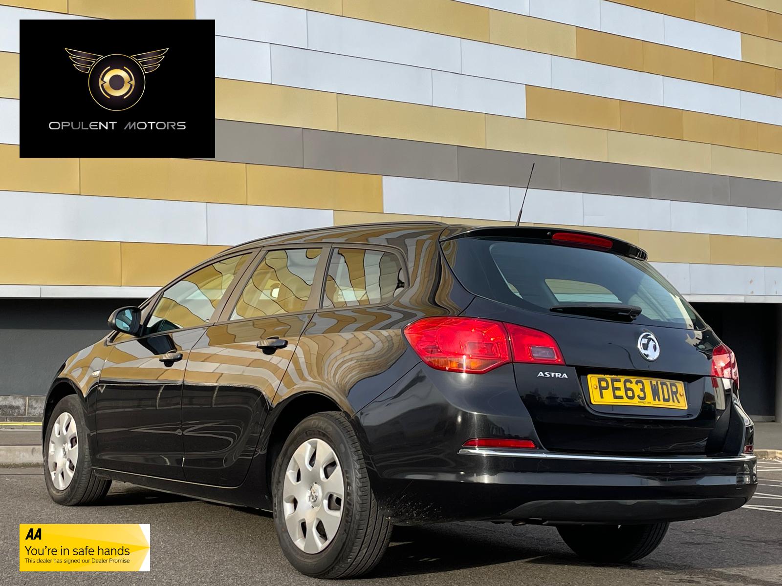 Vauxhall Astra 1.3 CDTi ecoFLEX ES Sports Tourer 5dr Diesel Manual Euro 5 (s/s) (95 ps)