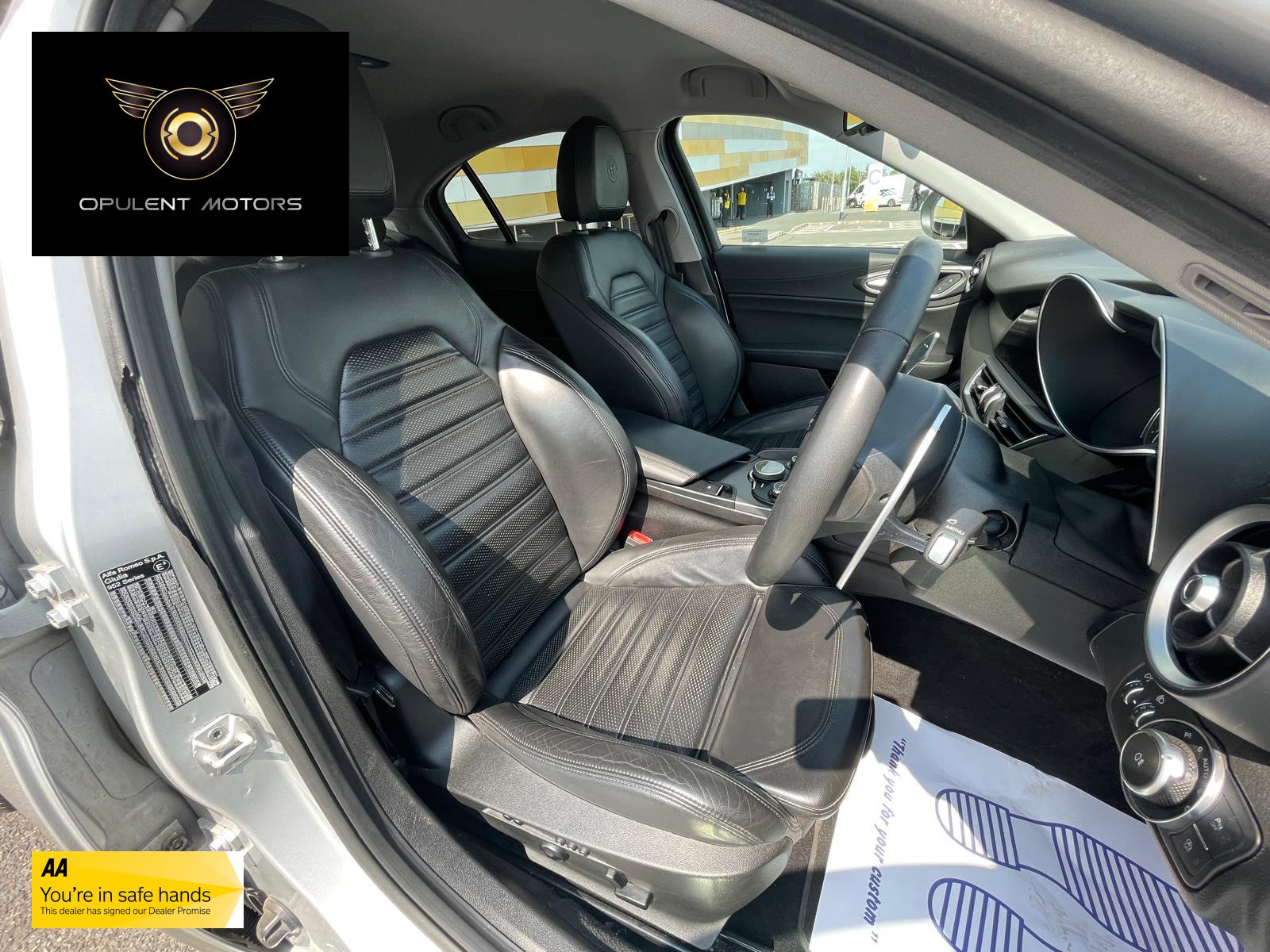 Alfa Romeo Giulia 2.2 TD Speciale Saloon 4dr Diesel Auto Euro 6 (s/s) (180 ps)