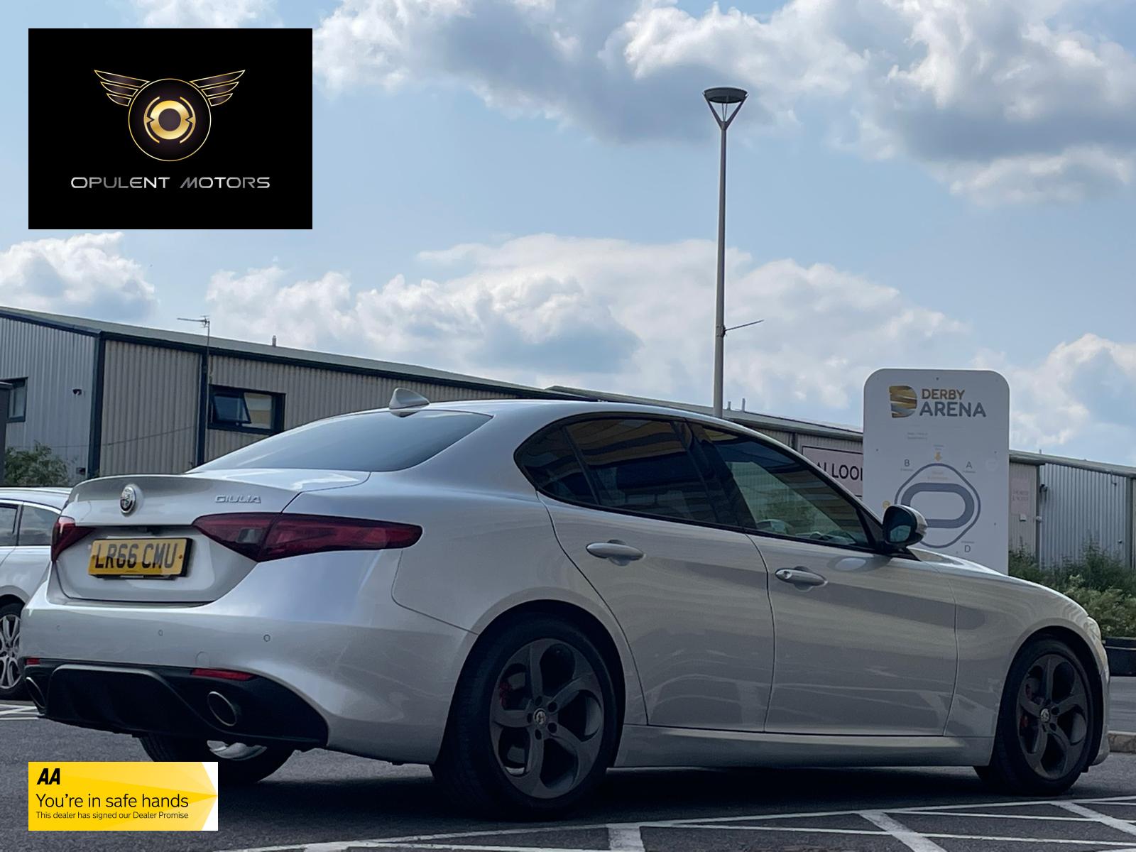Alfa Romeo Giulia 2.2 TD Speciale Saloon 4dr Diesel Auto Euro 6 (s/s) (180 ps)