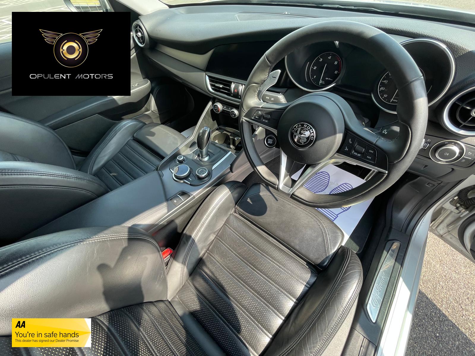 Alfa Romeo Giulia 2.2 TD Speciale Saloon 4dr Diesel Auto Euro 6 (s/s) (180 ps)
