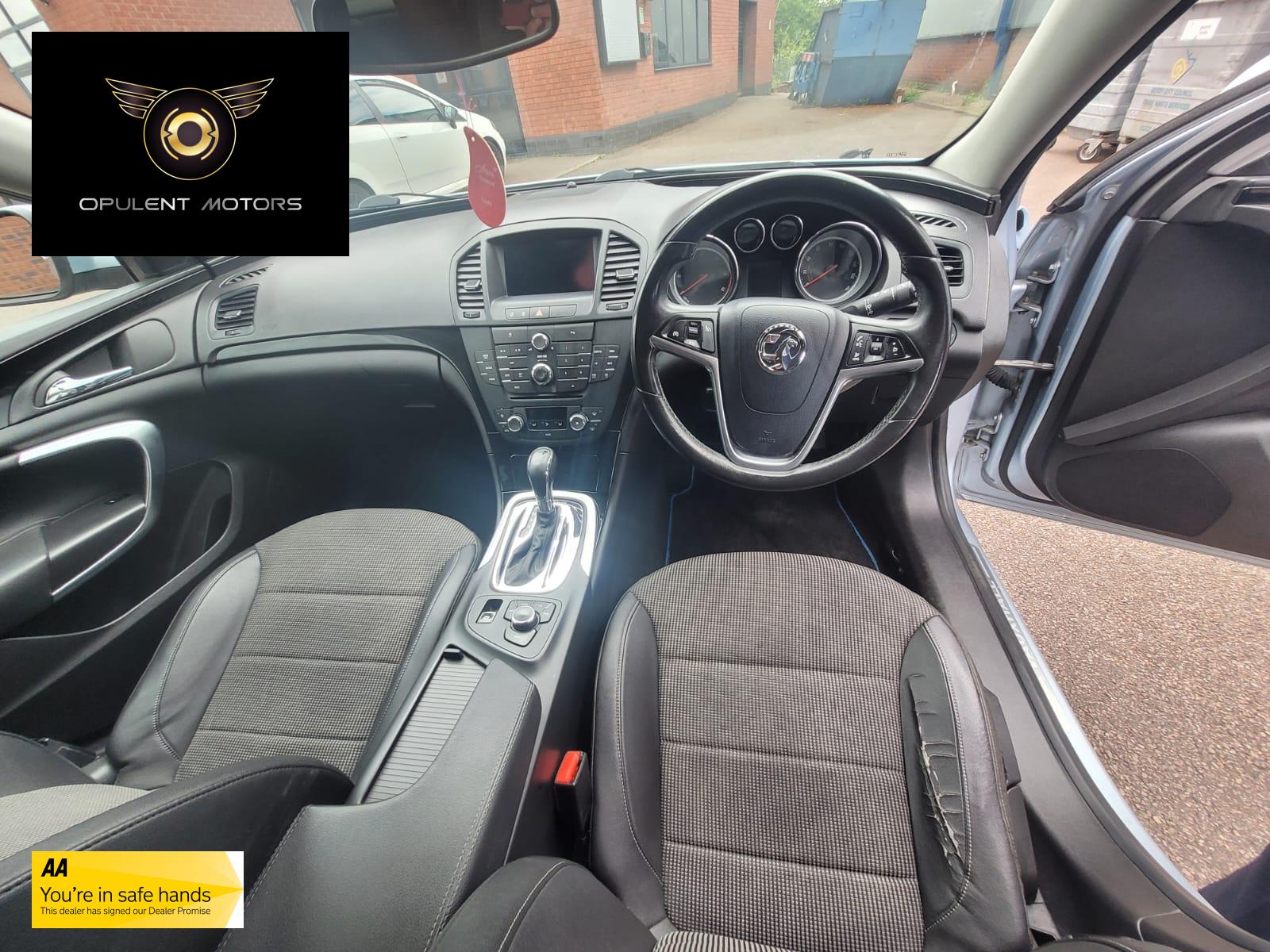 Vauxhall Insignia 2.0 CDTi SE Nav Hatchback 5dr Diesel Auto Euro 5 (160 ps)