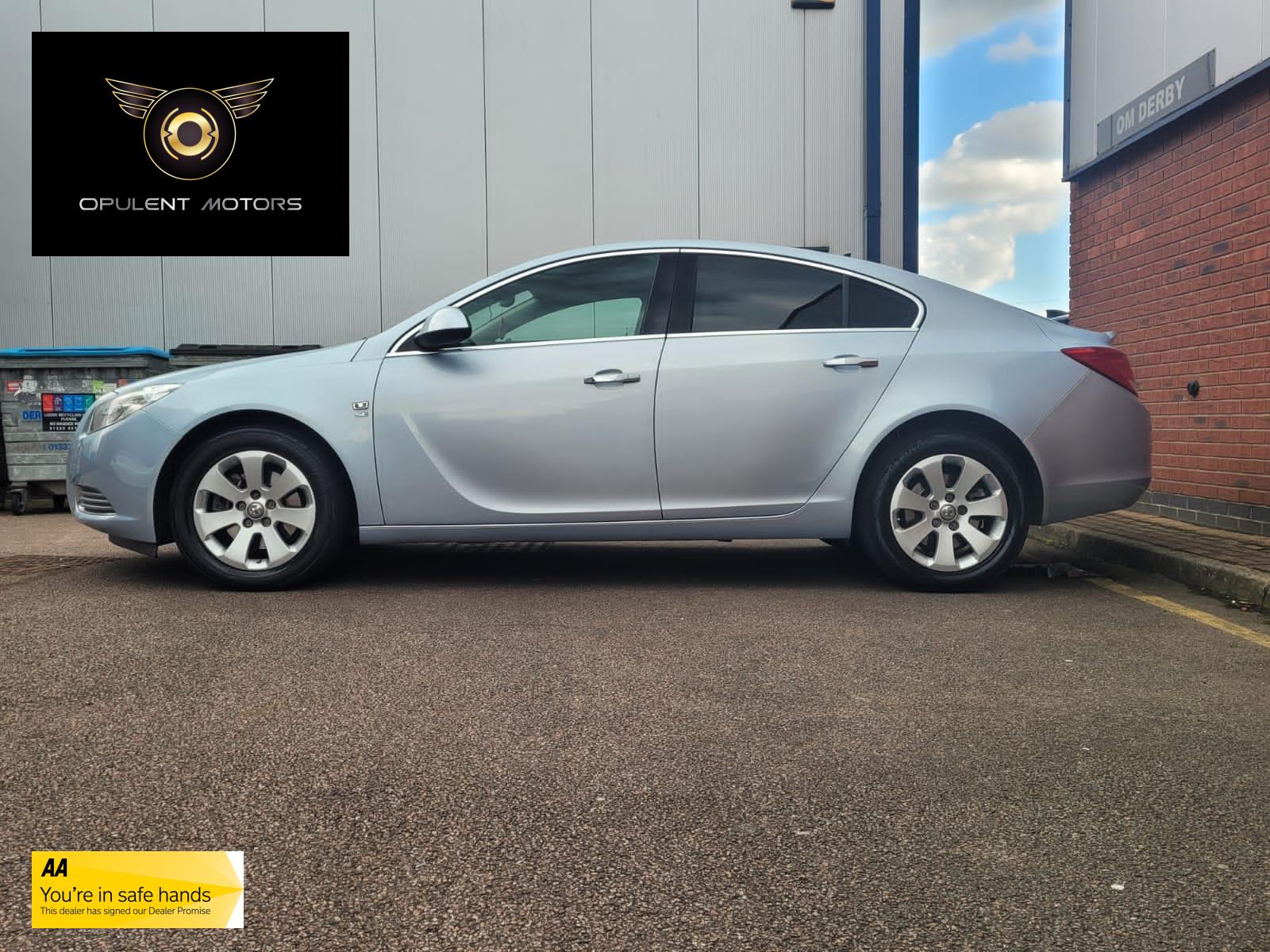 Vauxhall Insignia 2.0 CDTi SE Nav Hatchback 5dr Diesel Auto Euro 5 (160 ps)