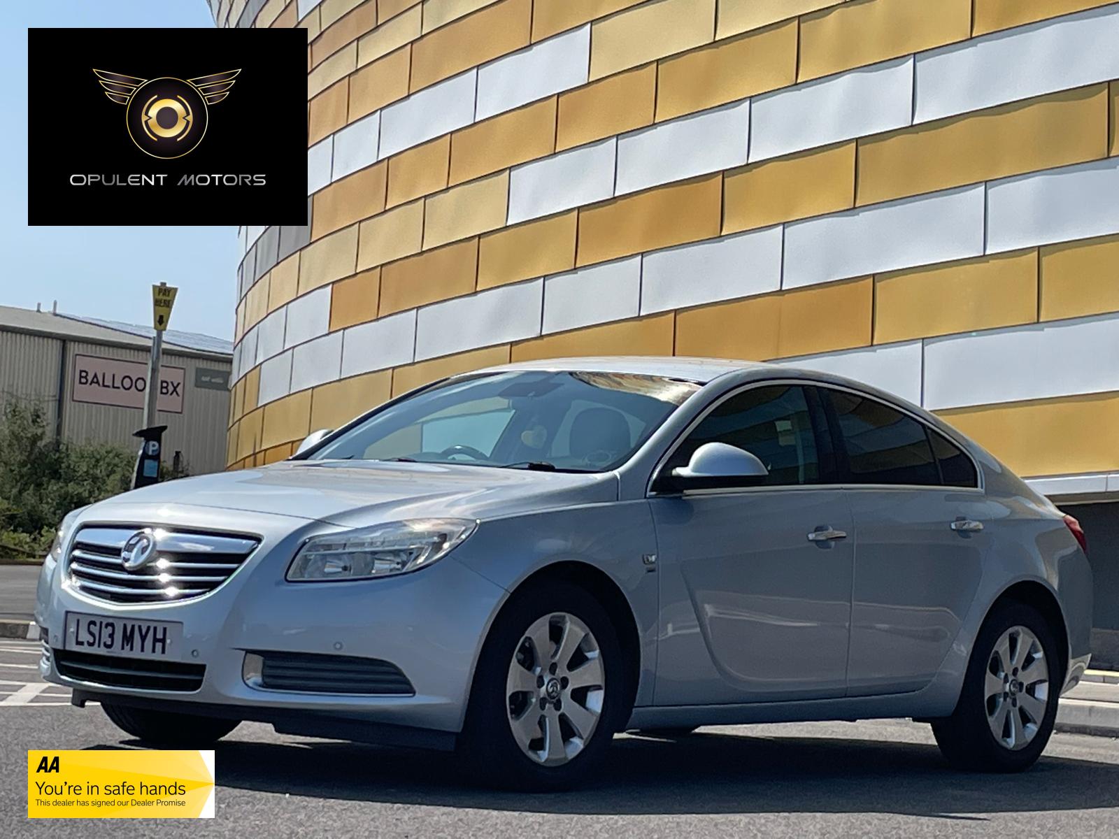 Vauxhall Insignia 2.0 CDTi SE Nav Hatchback 5dr Diesel Auto Euro 5 (160 ps)