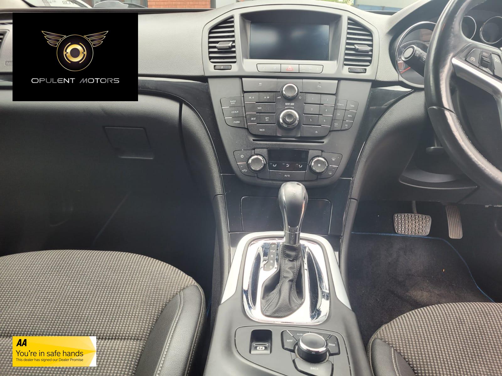 Vauxhall Insignia 2.0 CDTi SE Nav Hatchback 5dr Diesel Auto Euro 5 (160 ps)