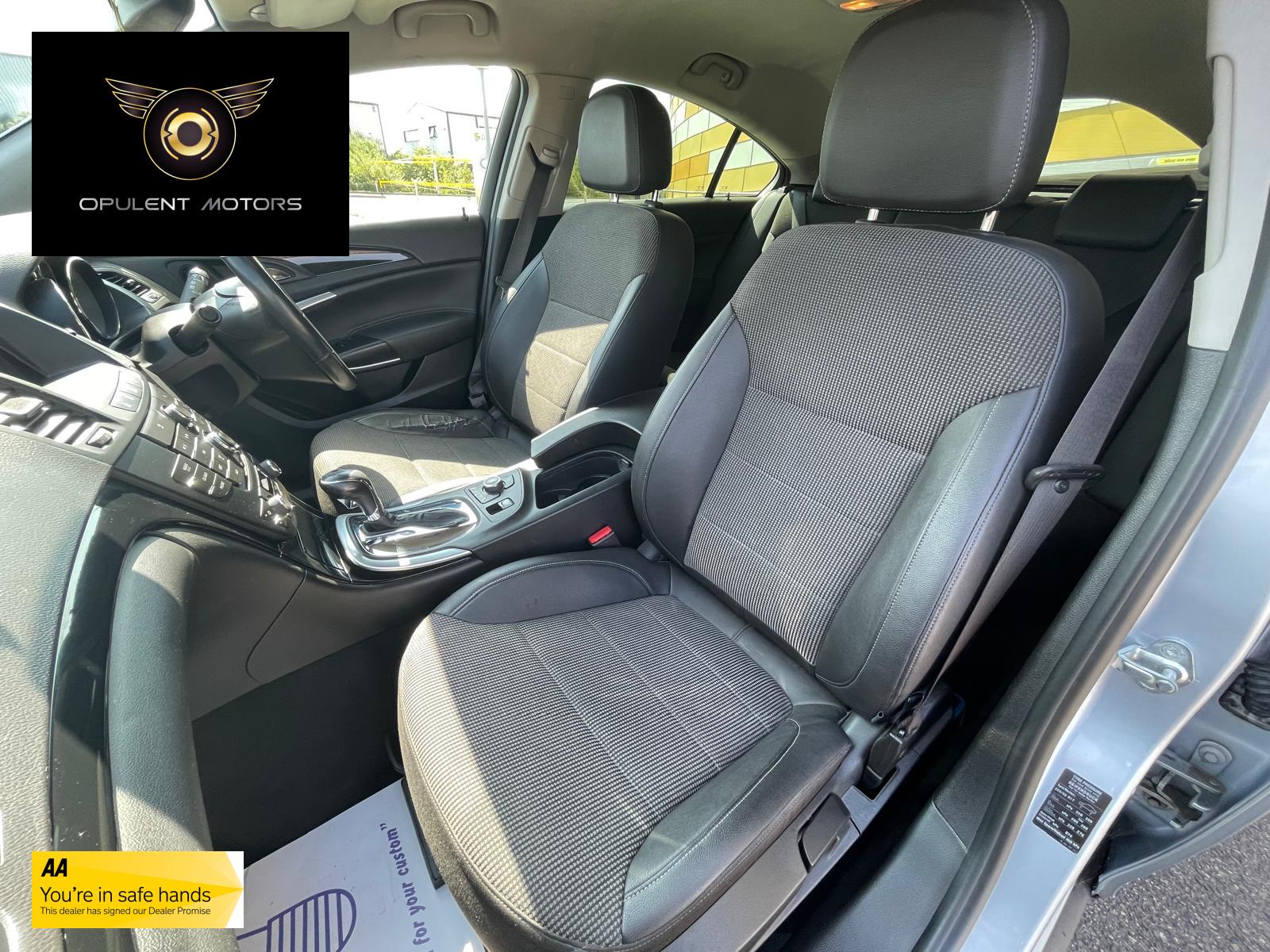 Vauxhall Insignia 2.0 CDTi SE Nav Hatchback 5dr Diesel Auto Euro 5 (160 ps)