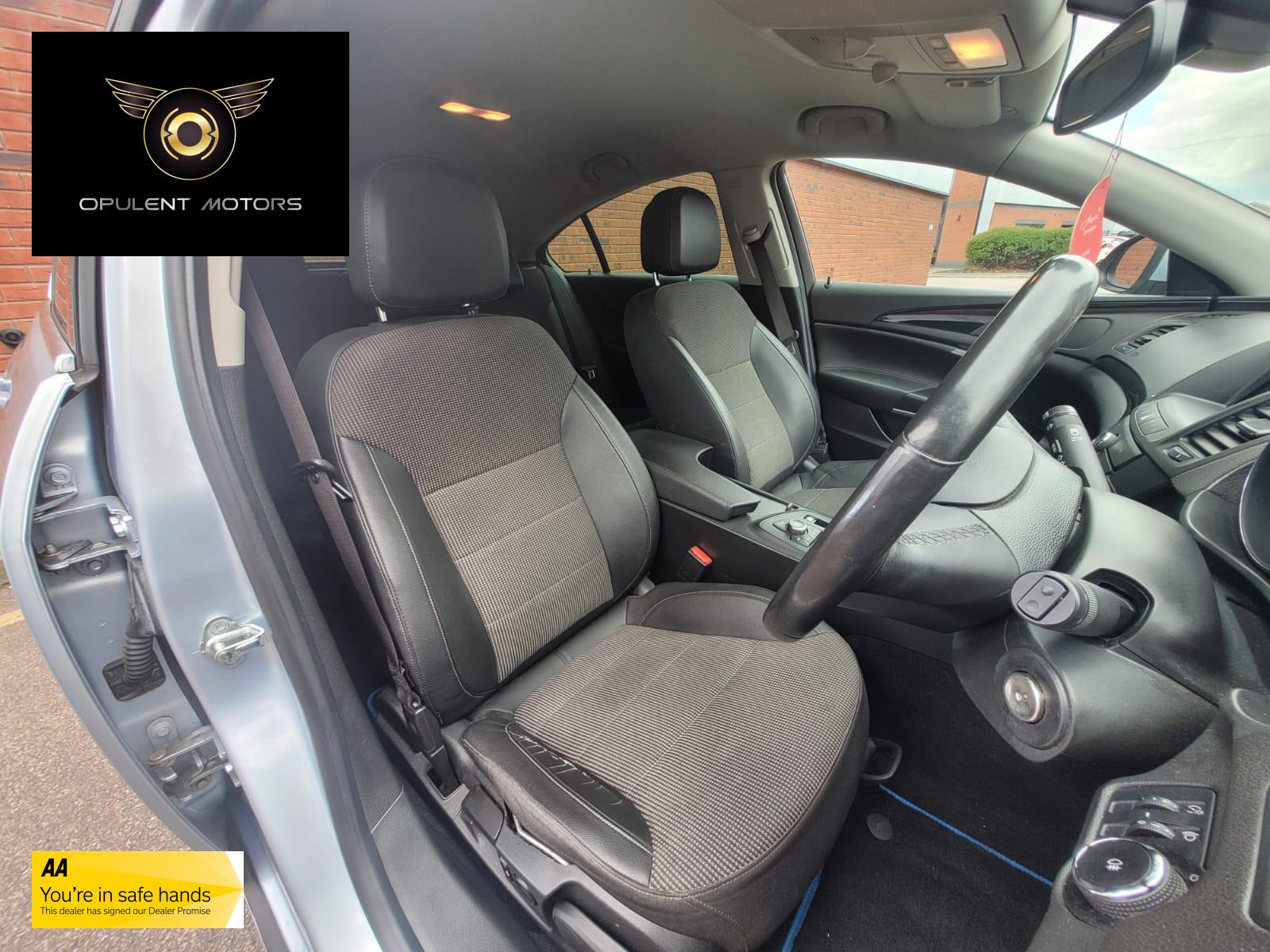 Vauxhall Insignia 2.0 CDTi SE Nav Hatchback 5dr Diesel Auto Euro 5 (160 ps)