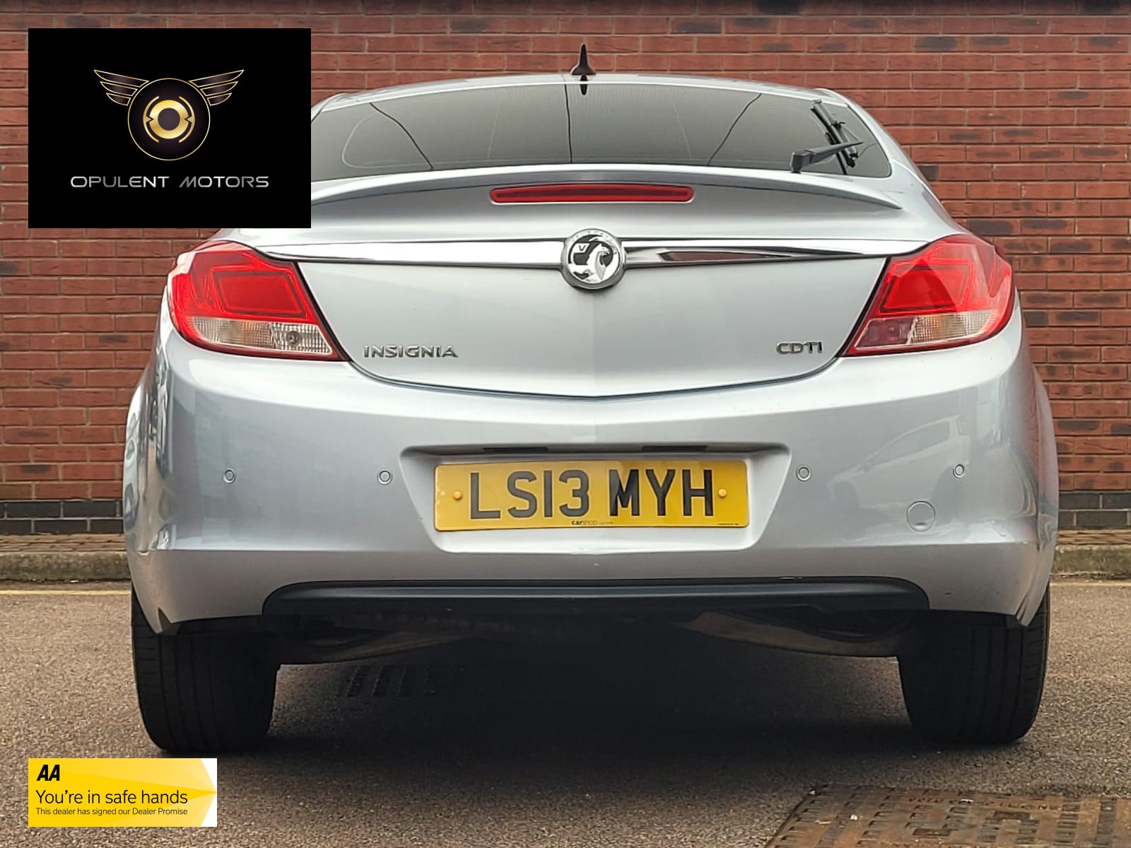 Vauxhall Insignia 2.0 CDTi SE Nav Hatchback 5dr Diesel Auto Euro 5 (160 ps)