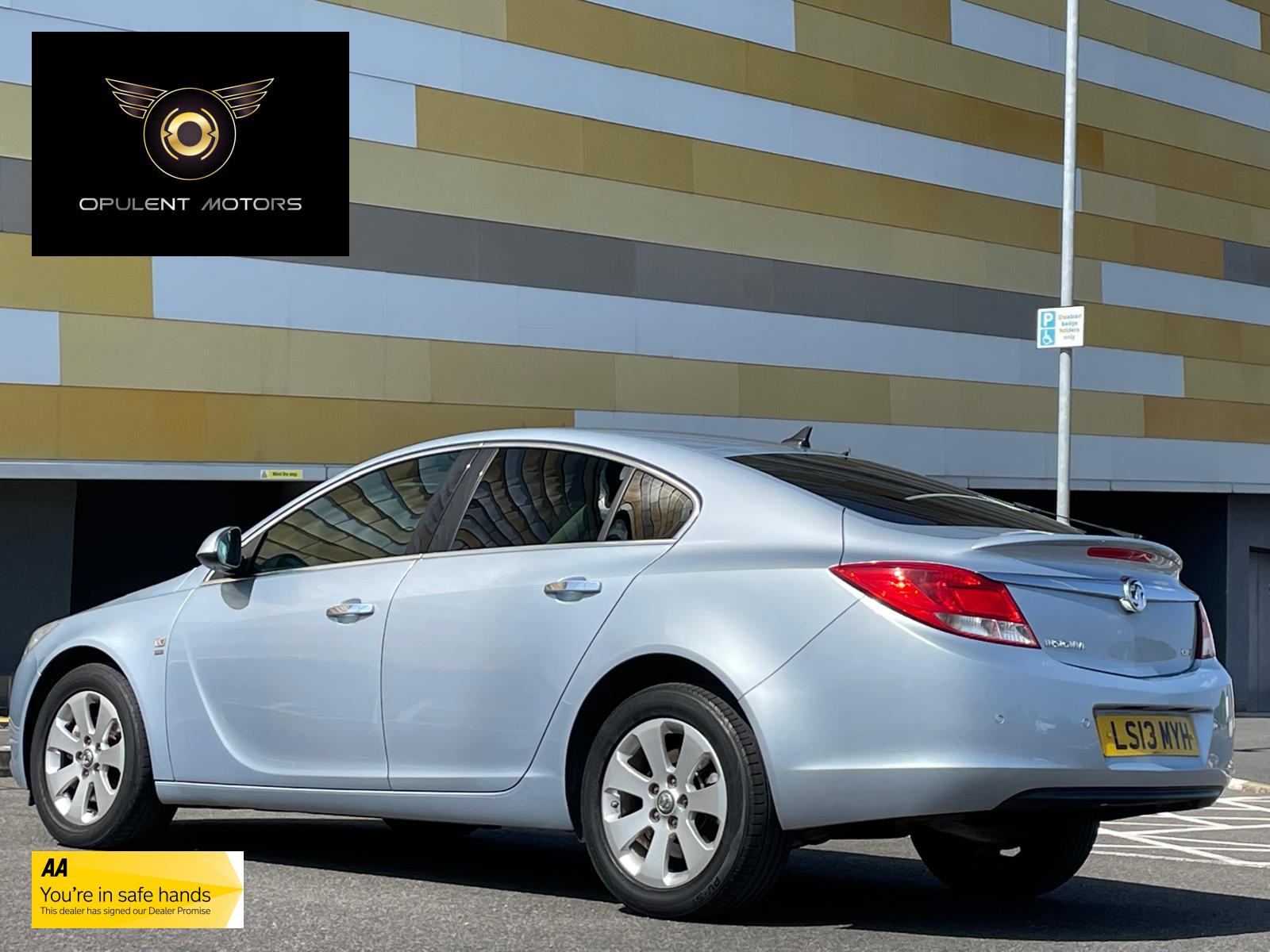 Vauxhall Insignia 2.0 CDTi SE Nav Hatchback 5dr Diesel Auto Euro 5 (160 ps)
