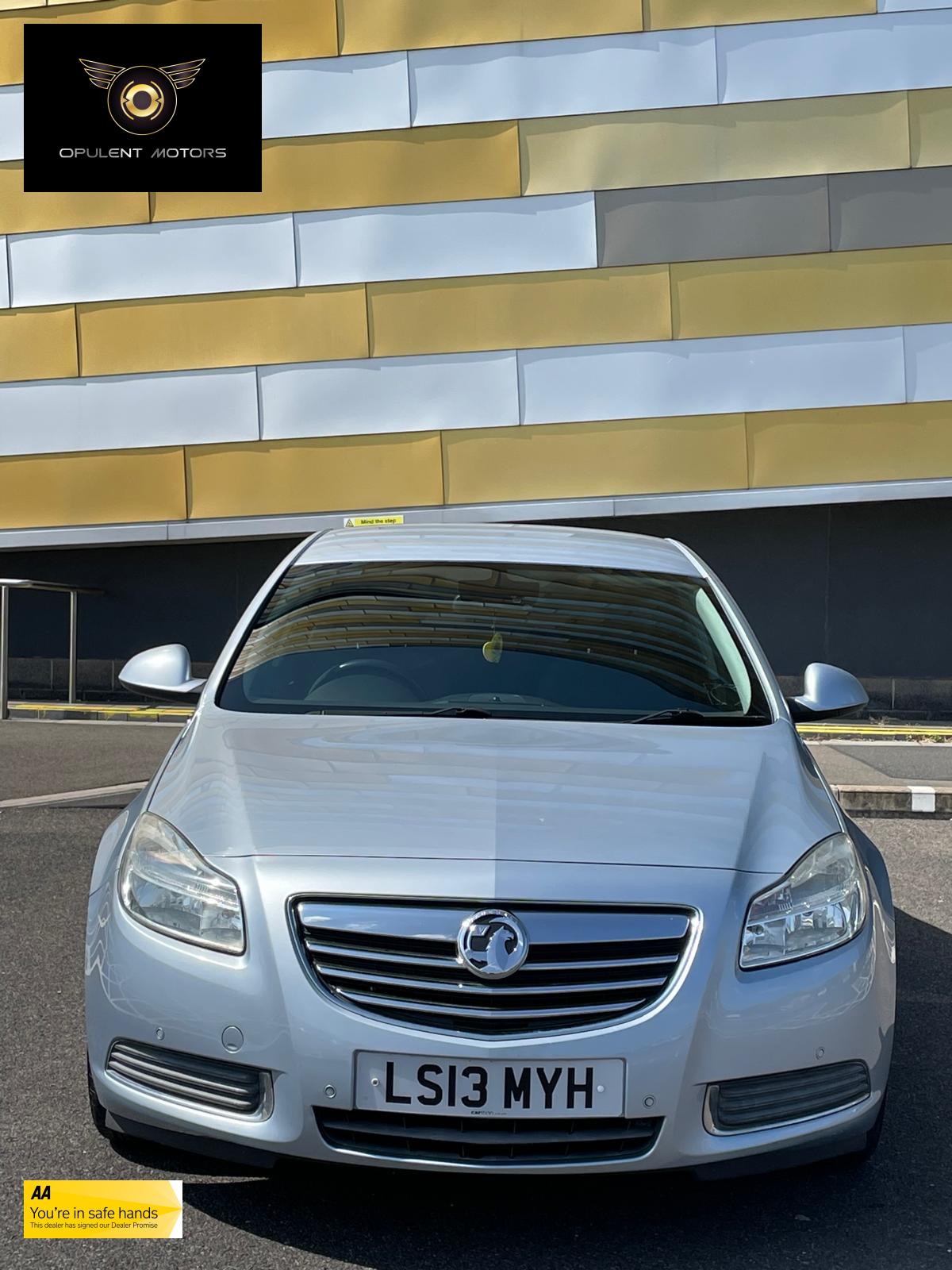 Vauxhall Insignia 2.0 CDTi SE Nav Hatchback 5dr Diesel Auto Euro 5 (160 ps)