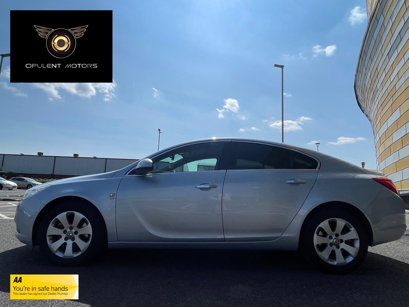 Vauxhall Insignia 2.0 CDTi SE Nav Hatchback 5dr Diesel Auto Euro 5 (160 ps)