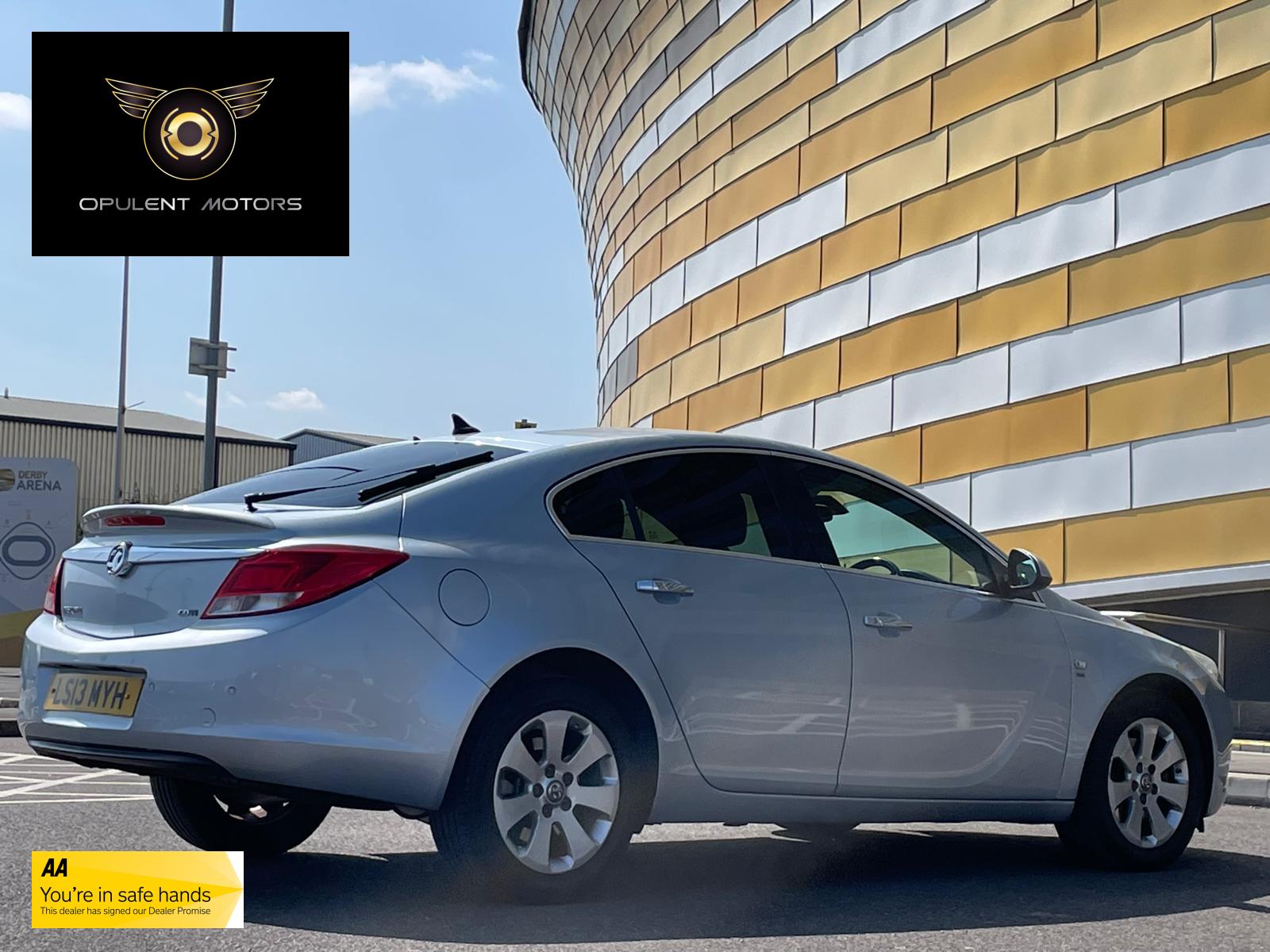 Vauxhall Insignia 2.0 CDTi SE Nav Hatchback 5dr Diesel Auto Euro 5 (160 ps)