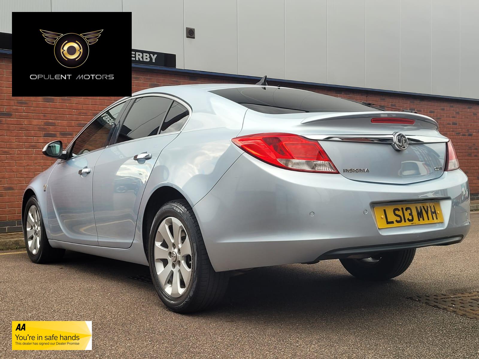Vauxhall Insignia 2.0 CDTi SE Nav Hatchback 5dr Diesel Auto Euro 5 (160 ps)