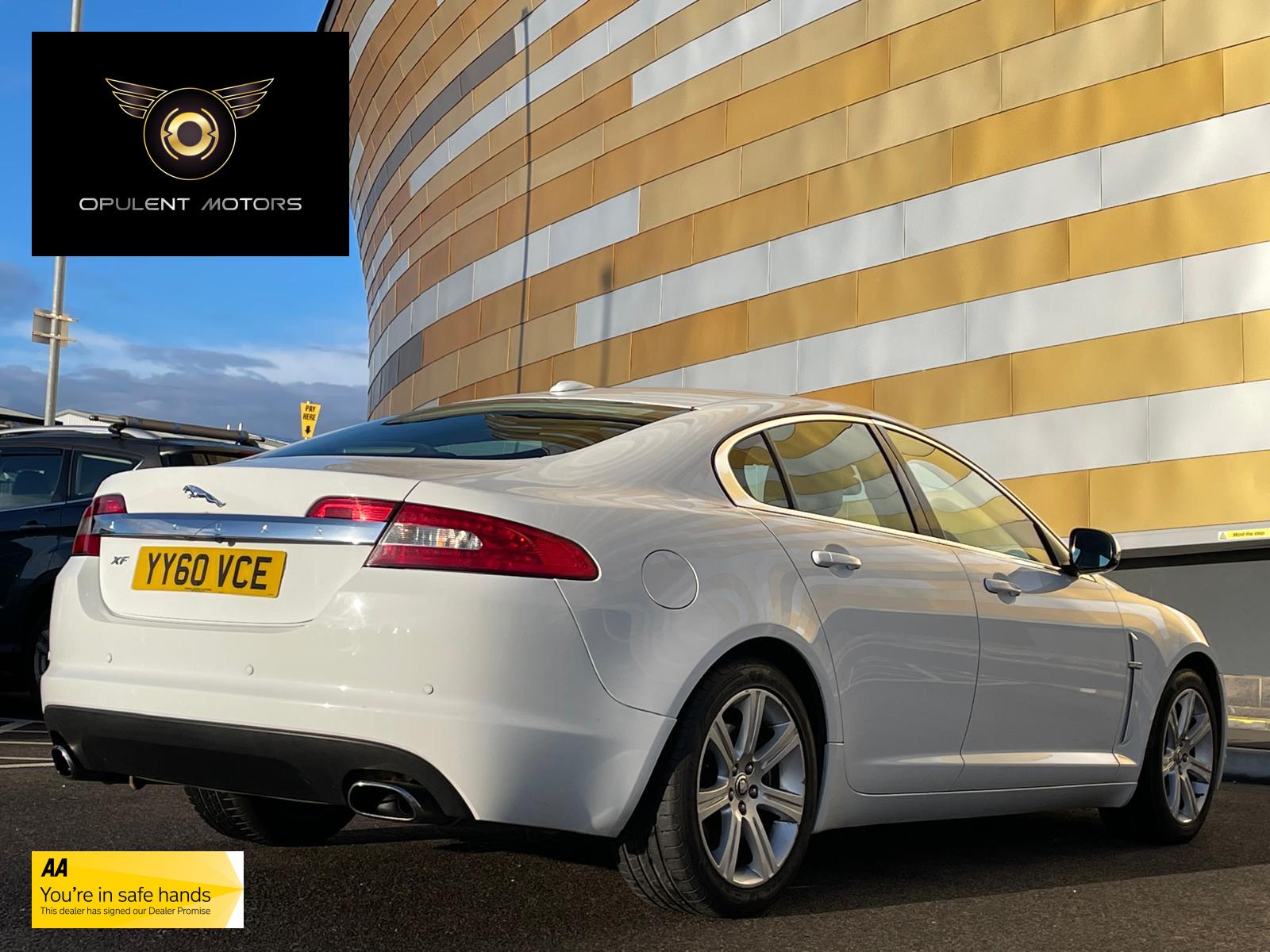 Jaguar XF 3.0d V6 Luxury Saloon 4dr Diesel Auto Euro 5 (240 ps)