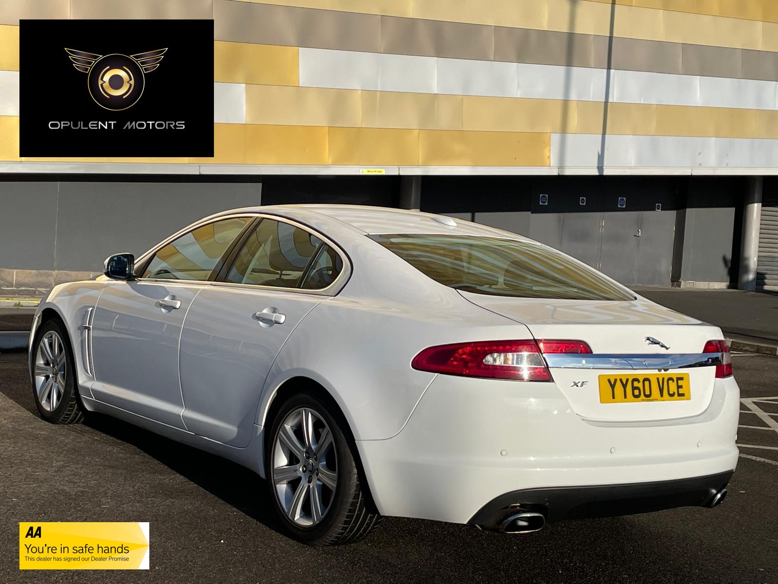 Jaguar XF 3.0d V6 Luxury Saloon 4dr Diesel Auto Euro 5 (240 ps)