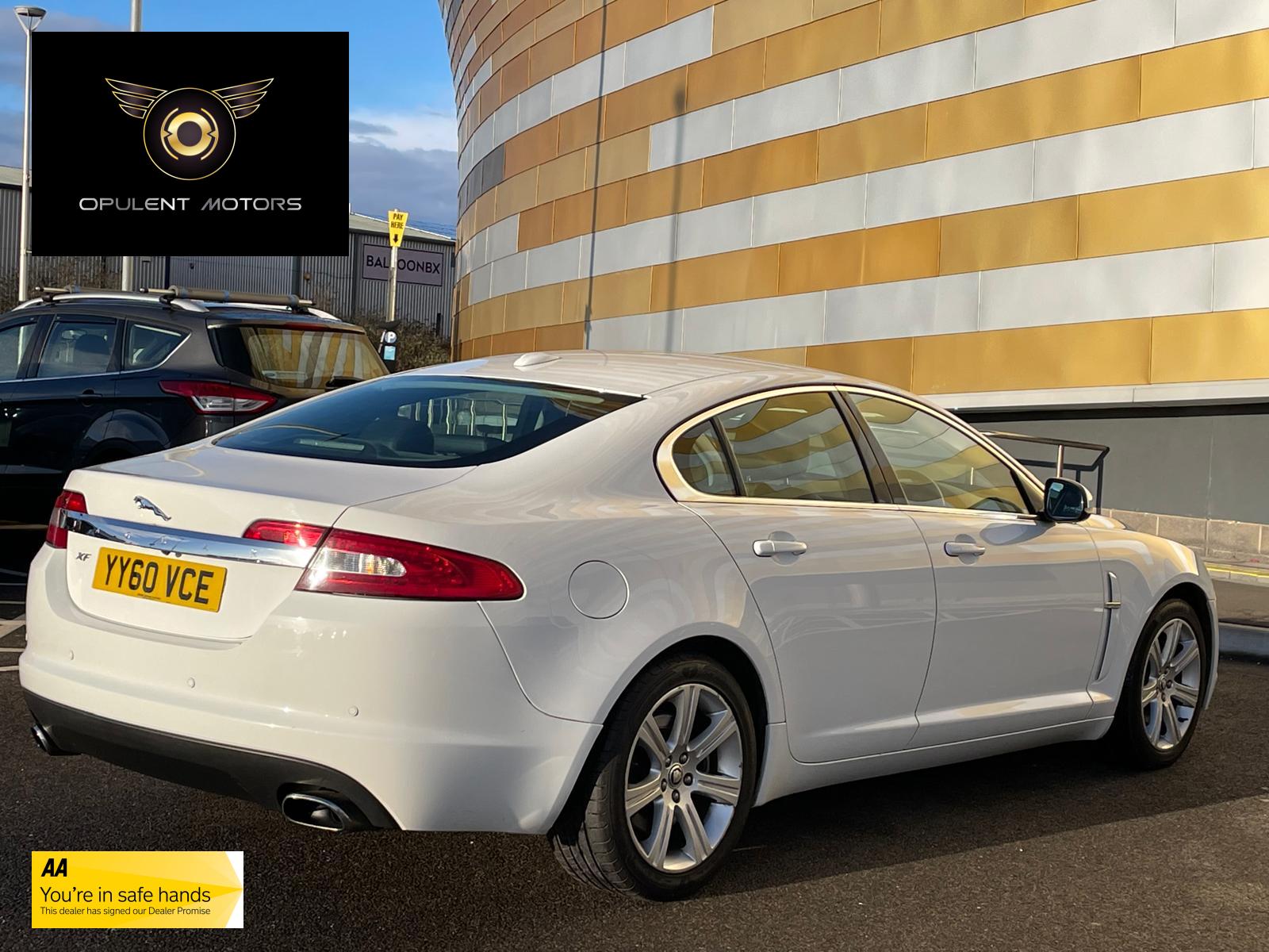 Jaguar XF 3.0d V6 Luxury Saloon 4dr Diesel Auto Euro 5 (240 ps)