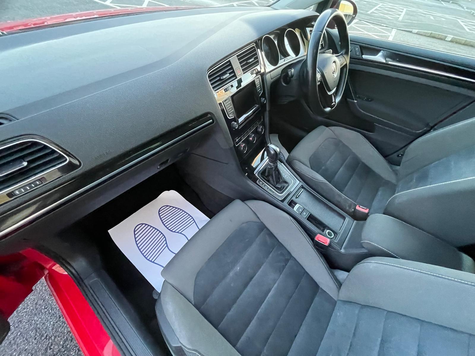 Volkswagen Golf 2.0 TDI BlueMotion Tech GT Hatchback 5dr Diesel DSG Euro 5 (s/s) (150 ps)