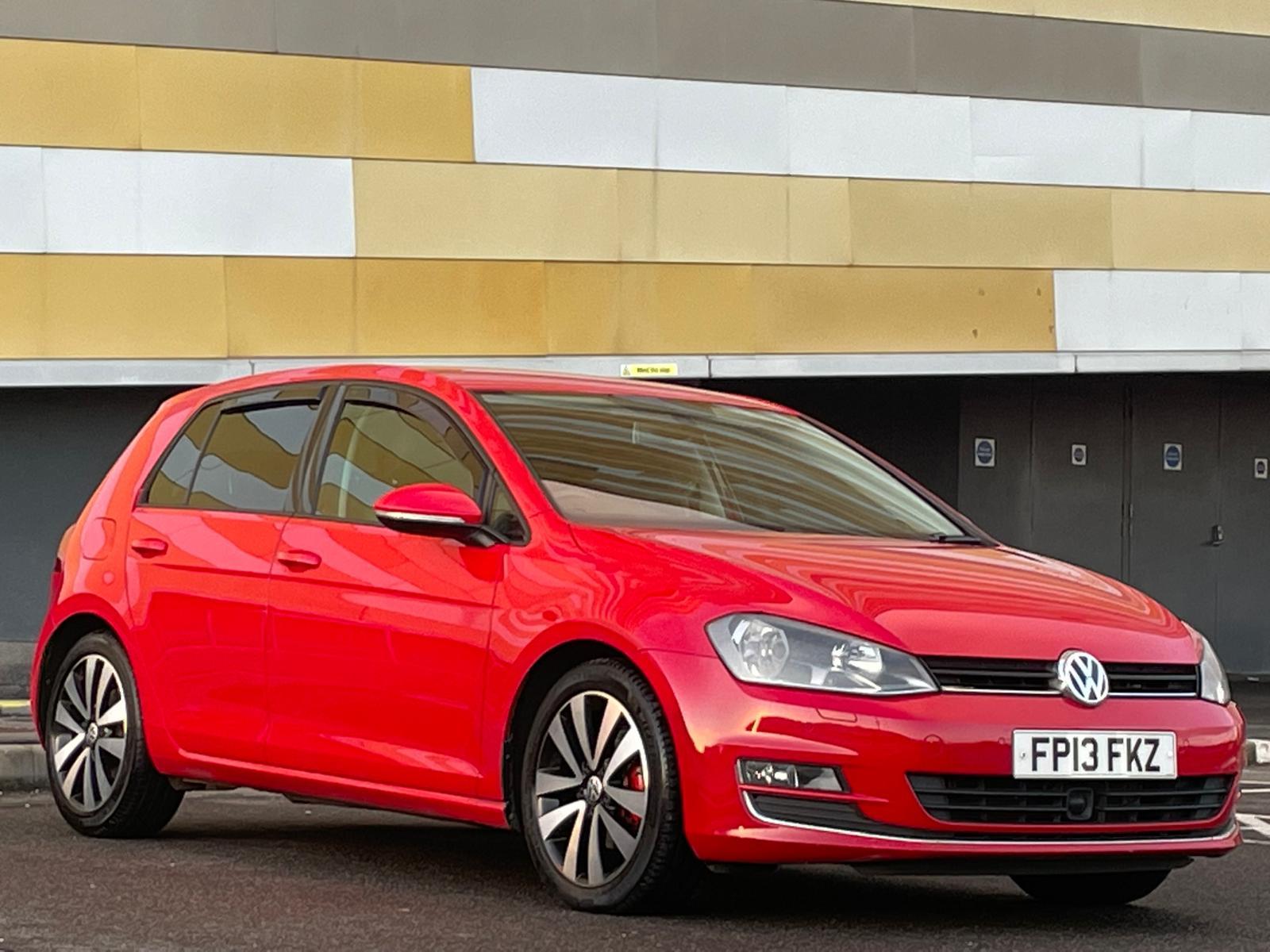 Volkswagen Golf 2.0 TDI BlueMotion Tech GT Hatchback 5dr Diesel DSG Euro 5 (s/s) (150 ps)