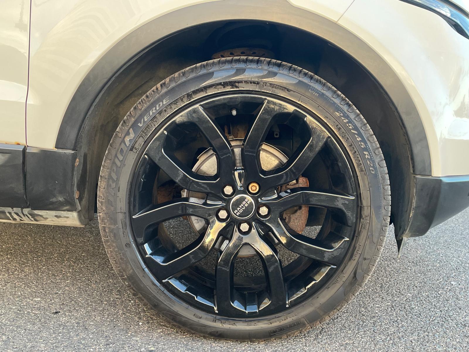 Land Rover Range Rover Evoque 2.2 TD4 Pure SUV 5dr Diesel Manual 4WD Euro 5 (s/s) (150 ps)