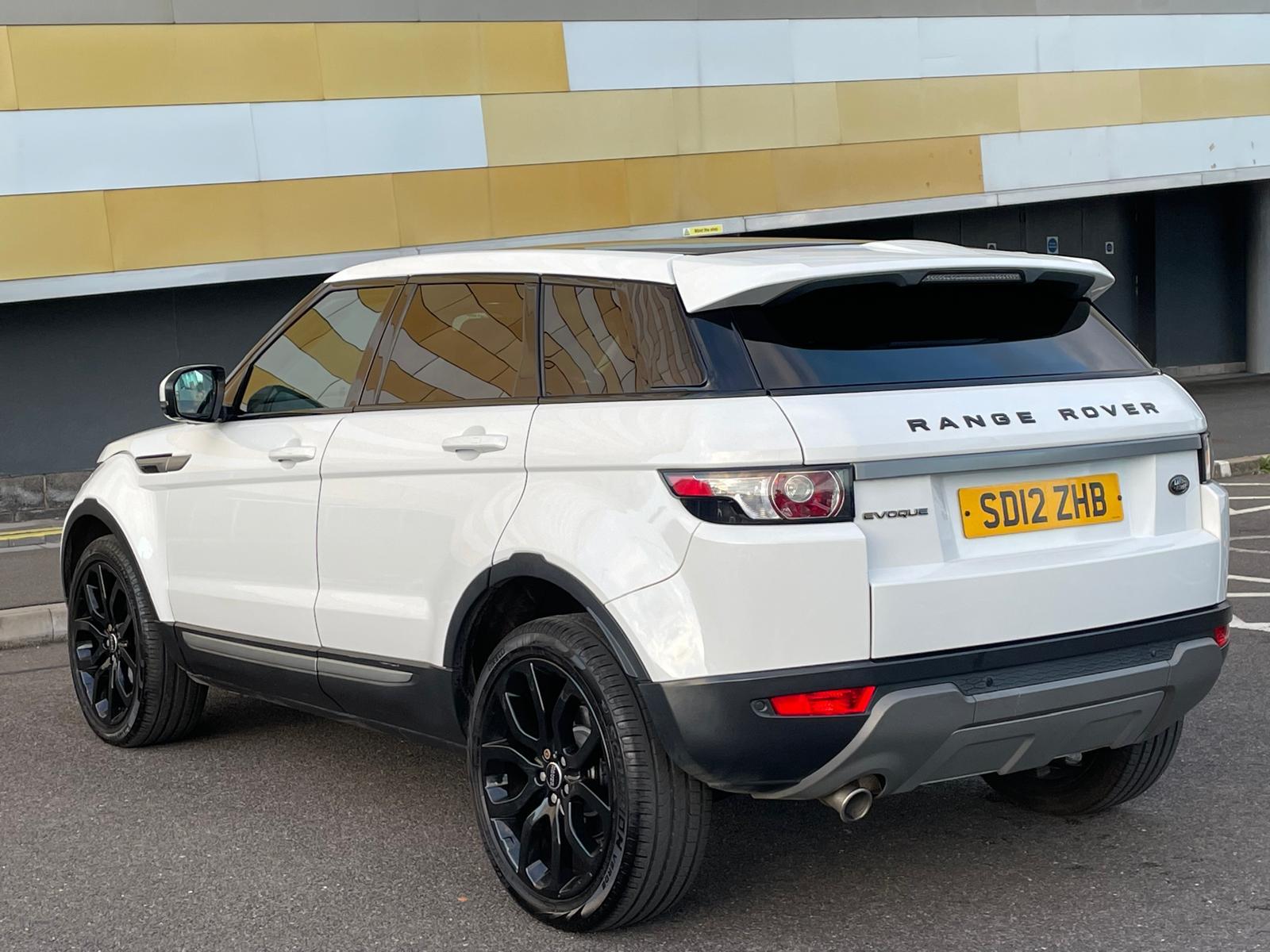 Land Rover Range Rover Evoque 2.2 TD4 Pure SUV 5dr Diesel Manual 4WD Euro 5 (s/s) (150 ps)