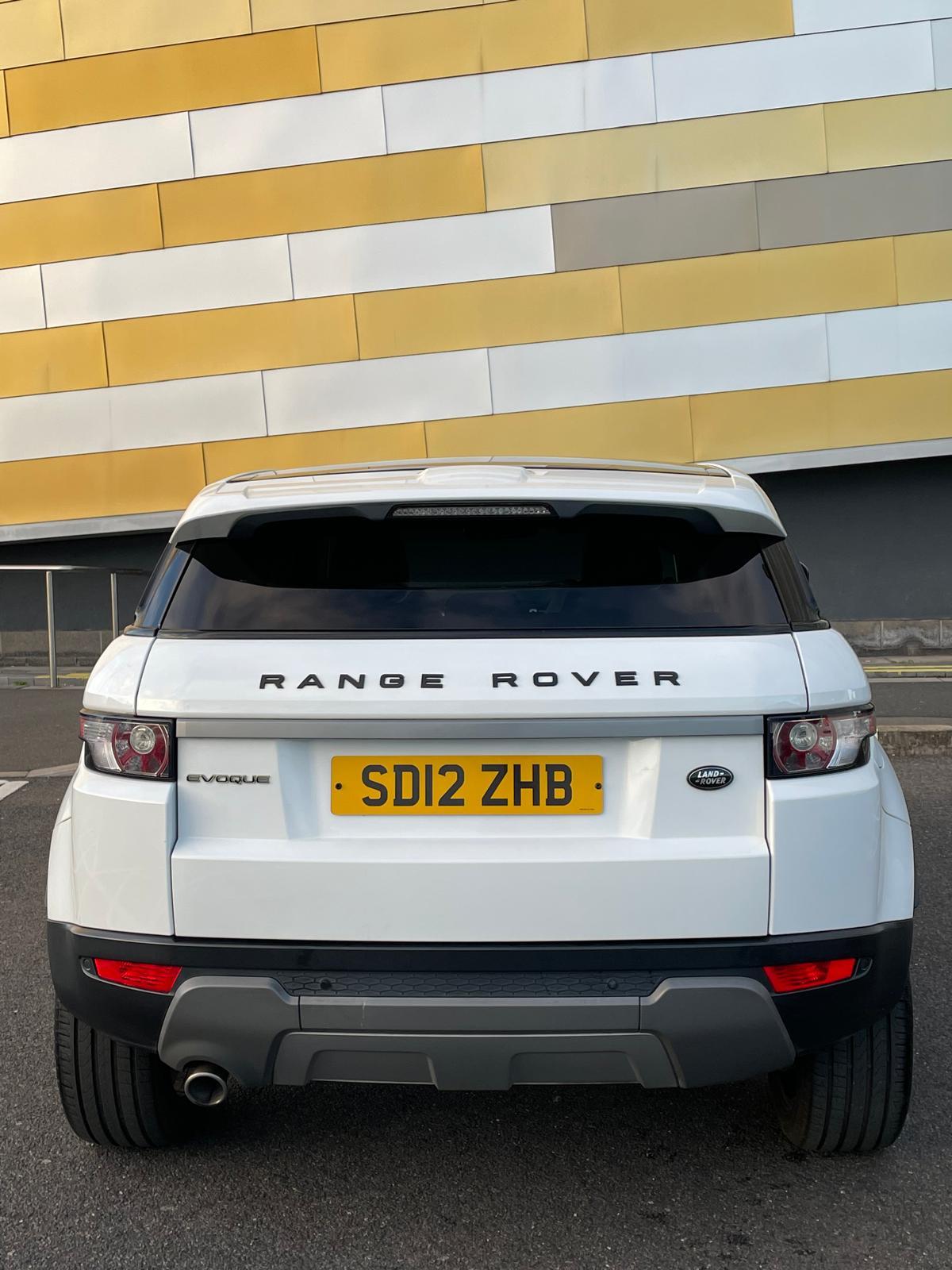 Land Rover Range Rover Evoque 2.2 TD4 Pure SUV 5dr Diesel Manual 4WD Euro 5 (s/s) (150 ps)