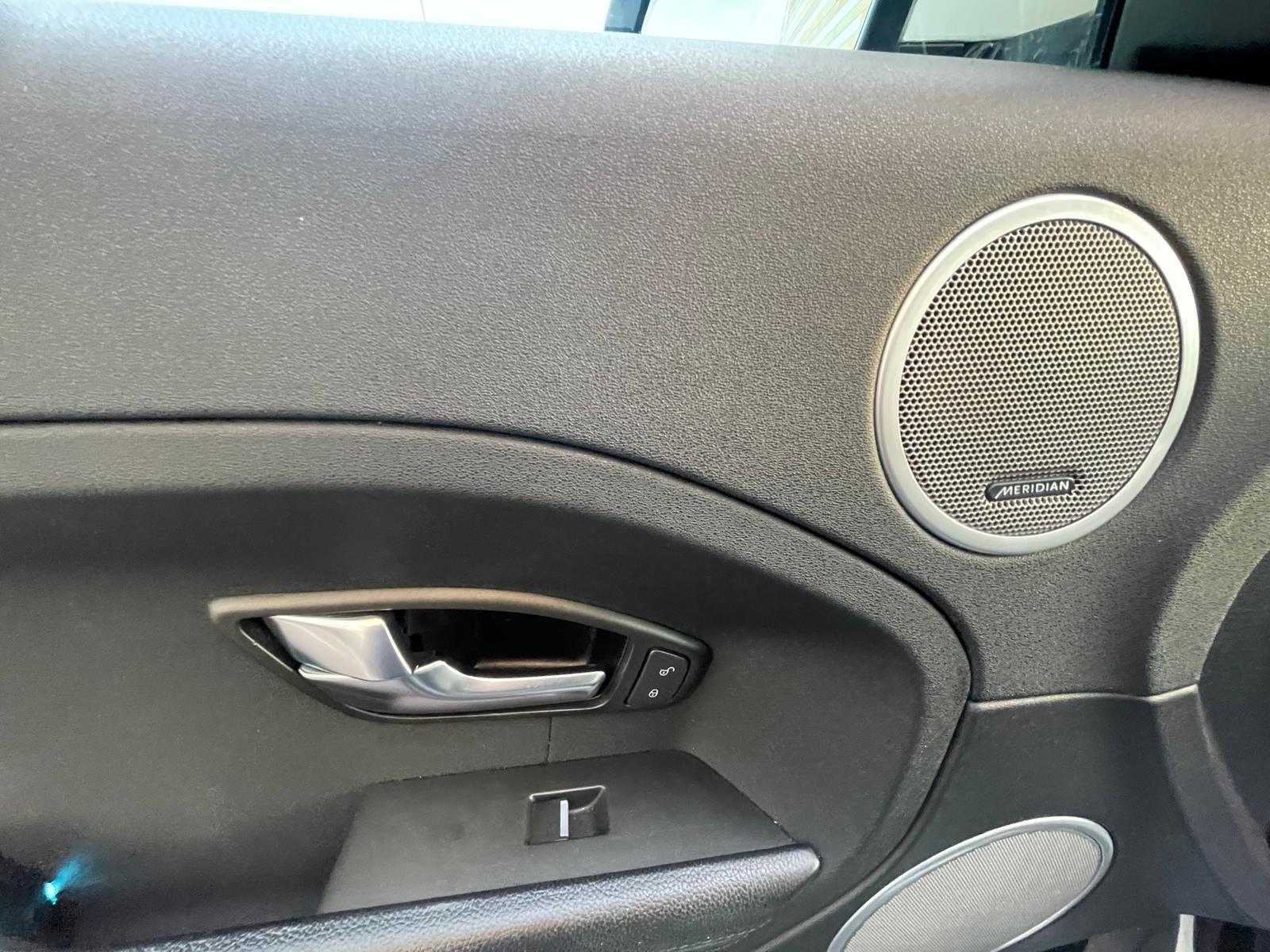 Land Rover Range Rover Evoque 2.2 TD4 Pure SUV 5dr Diesel Manual 4WD Euro 5 (s/s) (150 ps)