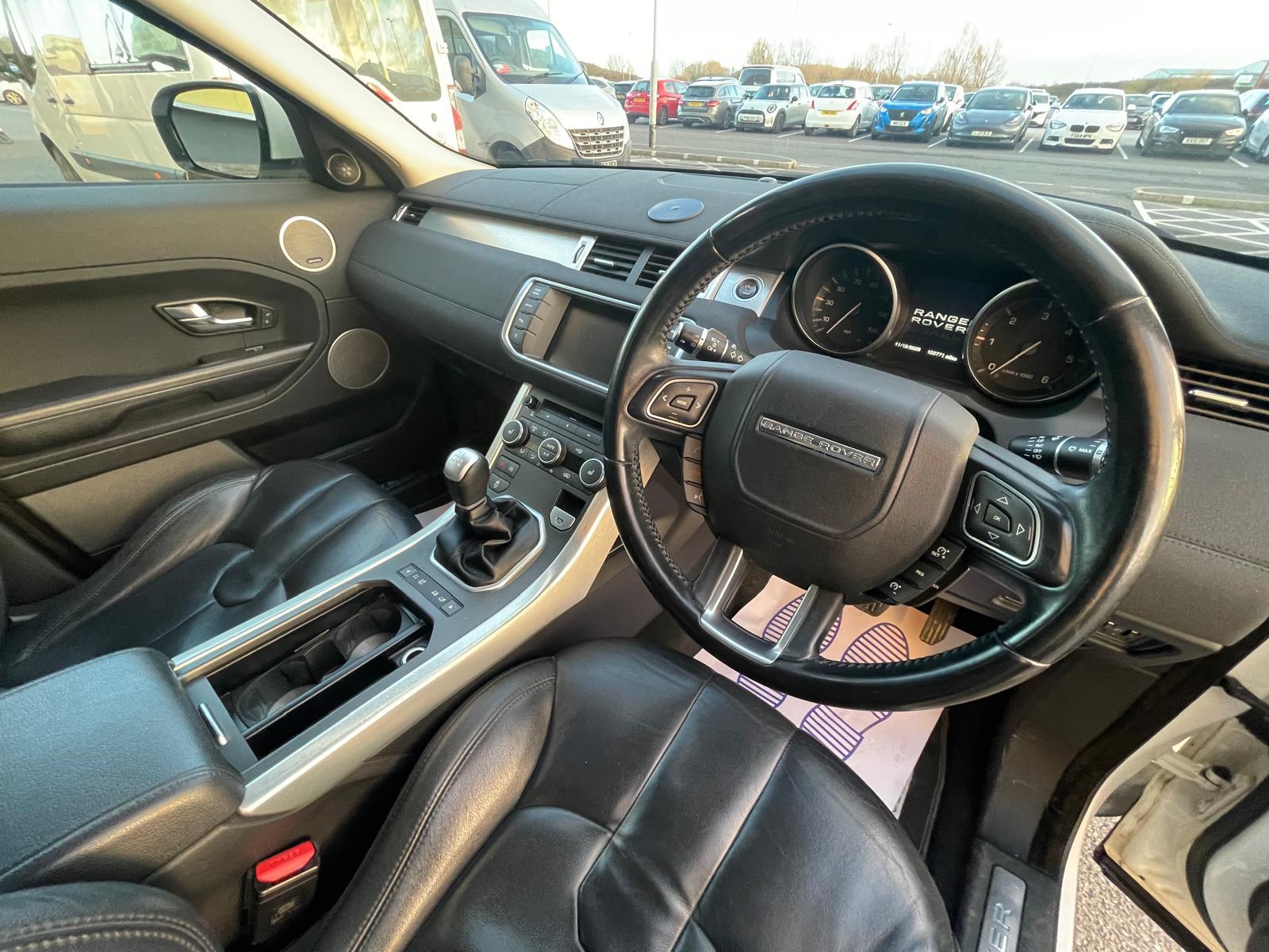 Land Rover Range Rover Evoque 2.2 TD4 Pure SUV 5dr Diesel Manual 4WD Euro 5 (s/s) (150 ps)