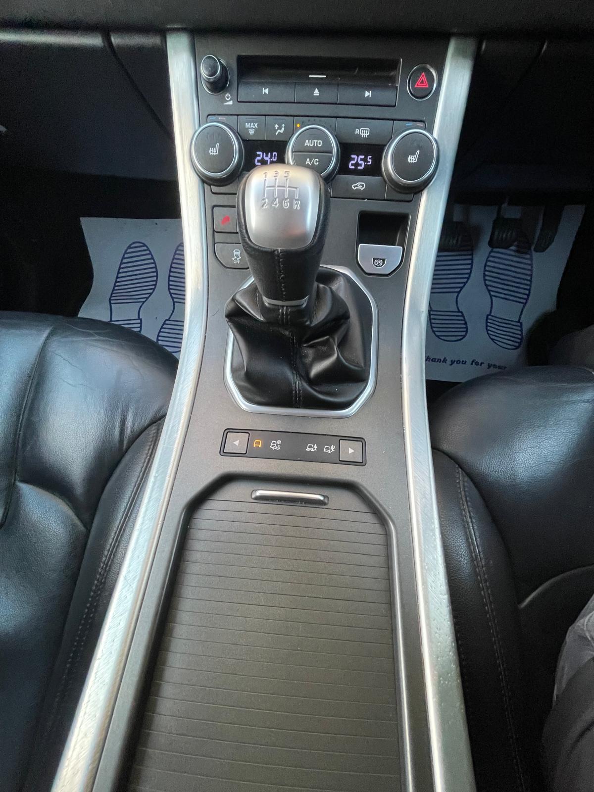 Land Rover Range Rover Evoque 2.2 TD4 Pure SUV 5dr Diesel Manual 4WD Euro 5 (s/s) (150 ps)