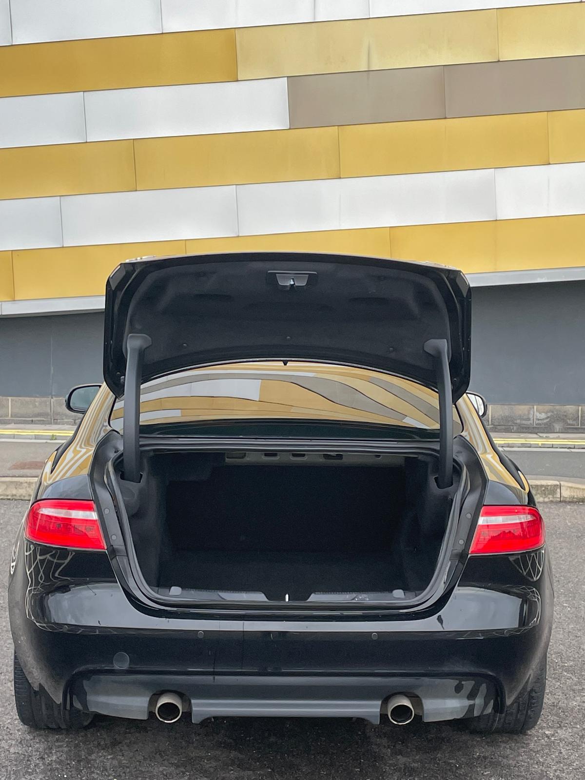 Jaguar XE 2.0i GPF R-Sport Saloon 4dr Petrol Auto Euro 6 (s/s) (250 ps)