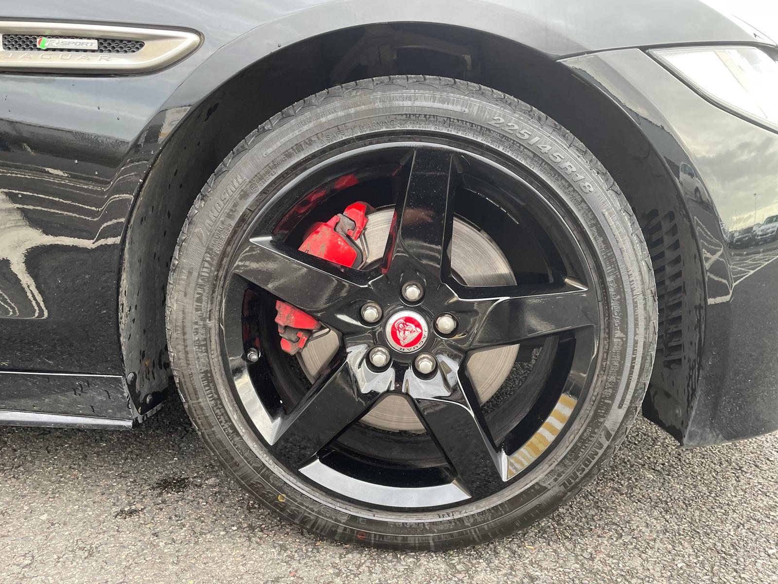 Jaguar XE 2.0i GPF R-Sport Saloon 4dr Petrol Auto Euro 6 (s/s) (250 ps)