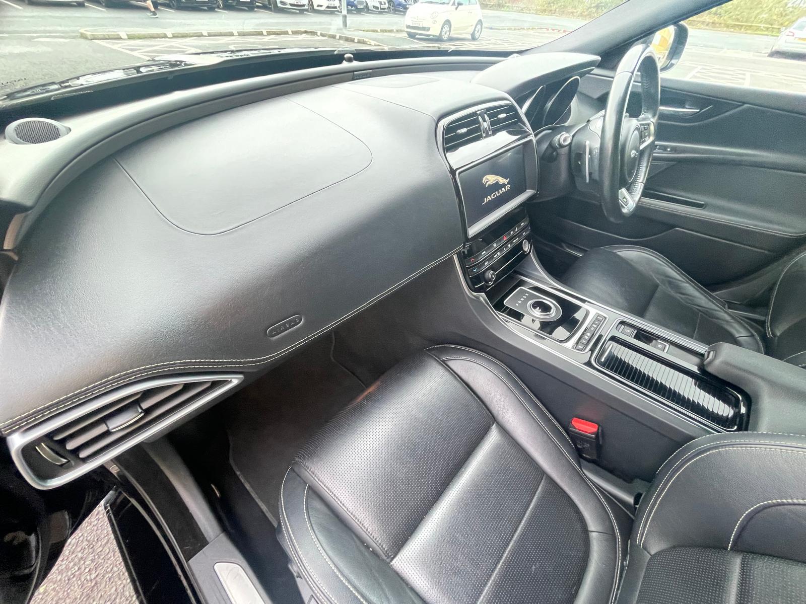 Jaguar XE 2.0i GPF R-Sport Saloon 4dr Petrol Auto Euro 6 (s/s) (250 ps)