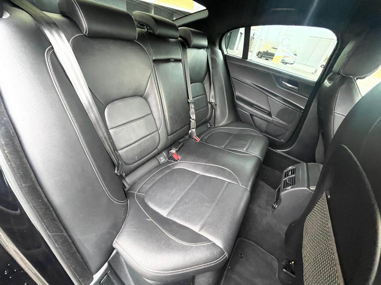 Jaguar XE 2.0i GPF R-Sport Saloon 4dr Petrol Auto Euro 6 (s/s) (250 ps)