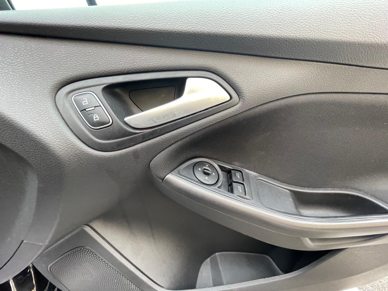 Ford Focus 1.5 TDCi EcoBoost ST-Line Estate 5dr Diesel Manual Euro 6 (s/s) (120 ps)