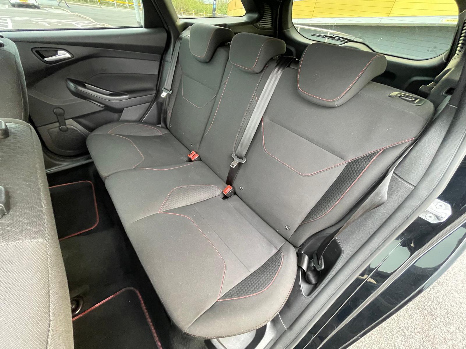 Ford Focus 1.5 TDCi EcoBoost ST-Line Estate 5dr Diesel Manual Euro 6 (s/s) (120 ps)