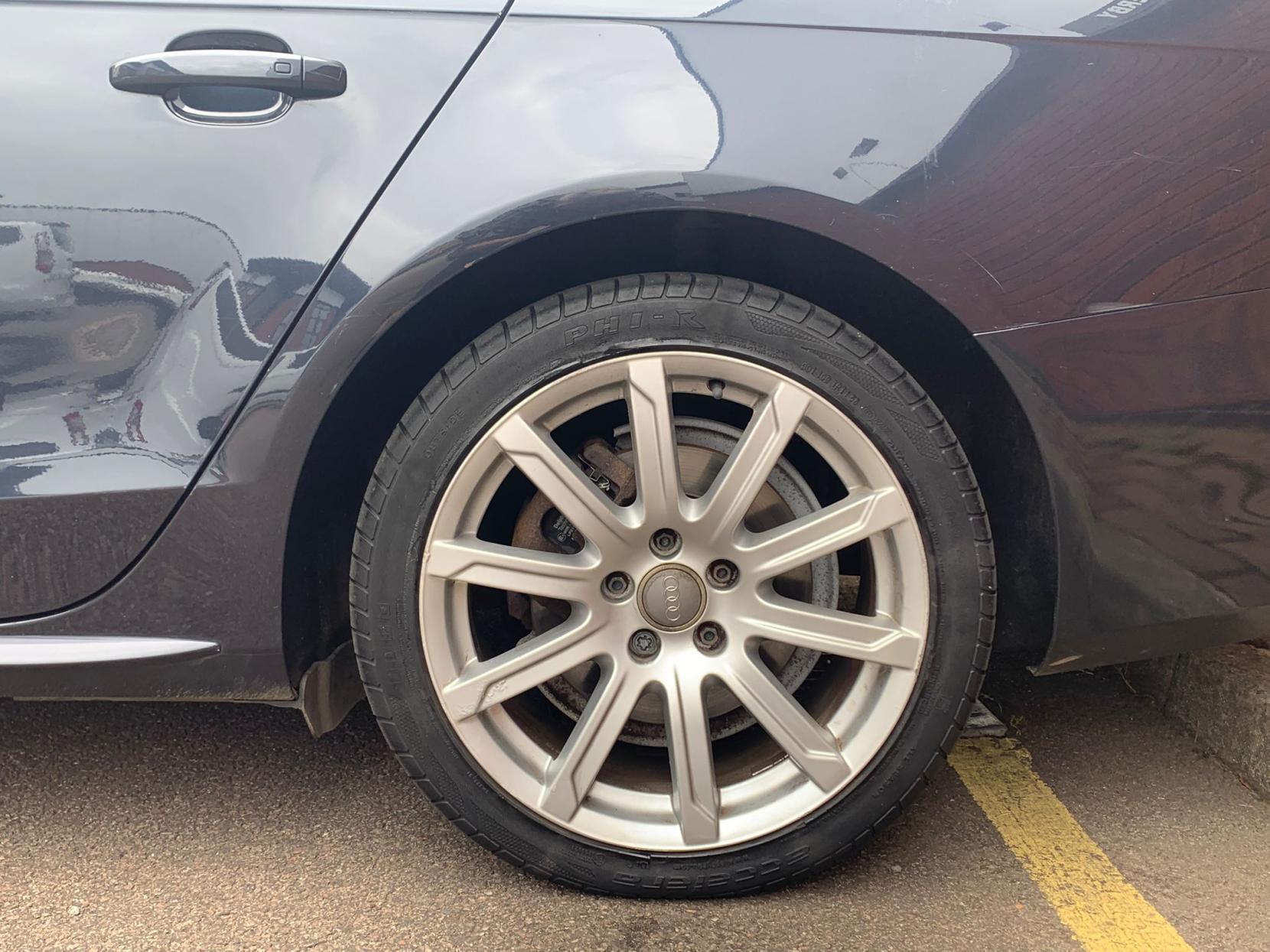 Audi A4 Avant 2.0 TDI S line Estate 5dr Diesel Manual Euro 5 (s/s) (143 ps)