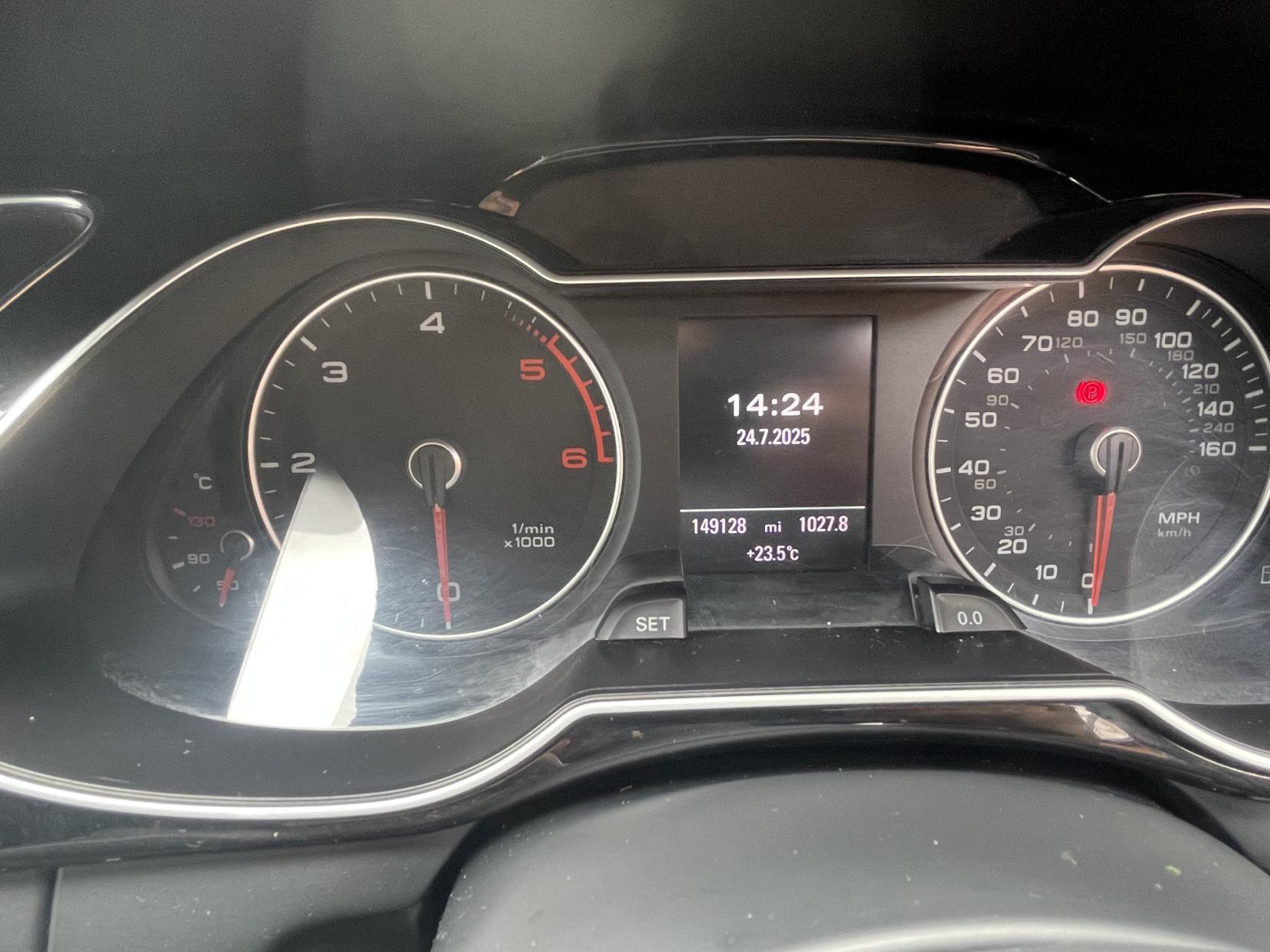 Audi A4 Avant 2.0 TDI S line Estate 5dr Diesel Manual Euro 5 (s/s) (143 ps)