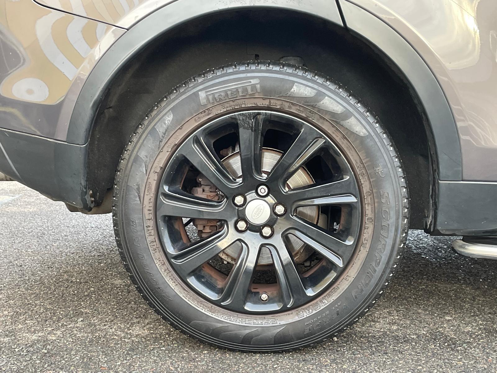 Land Rover Discovery Sport 2.0 TD4 SE Tech SUV 5dr Diesel Auto 4WD Euro 6 (s/s) (180 ps)