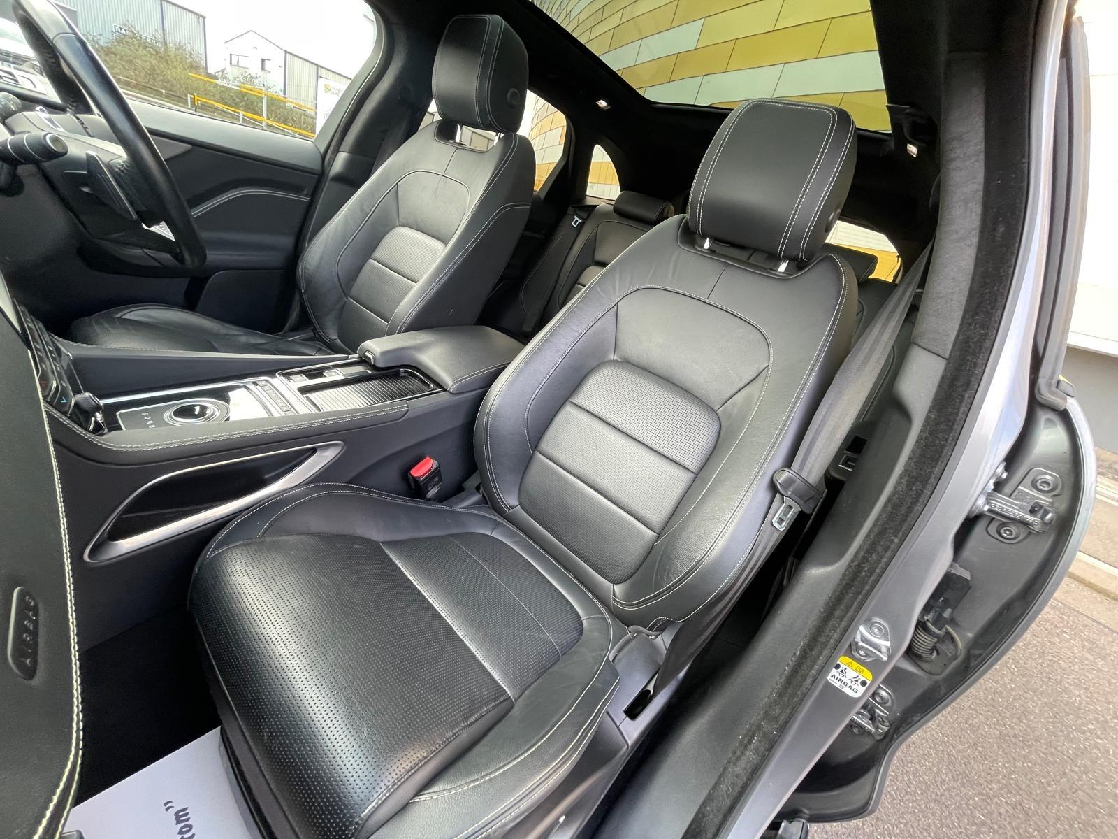 Jaguar F-PACE 2.0 D180 Chequered Flag SUV 5dr Diesel Auto AWD Euro 6 (s/s) (180 ps)