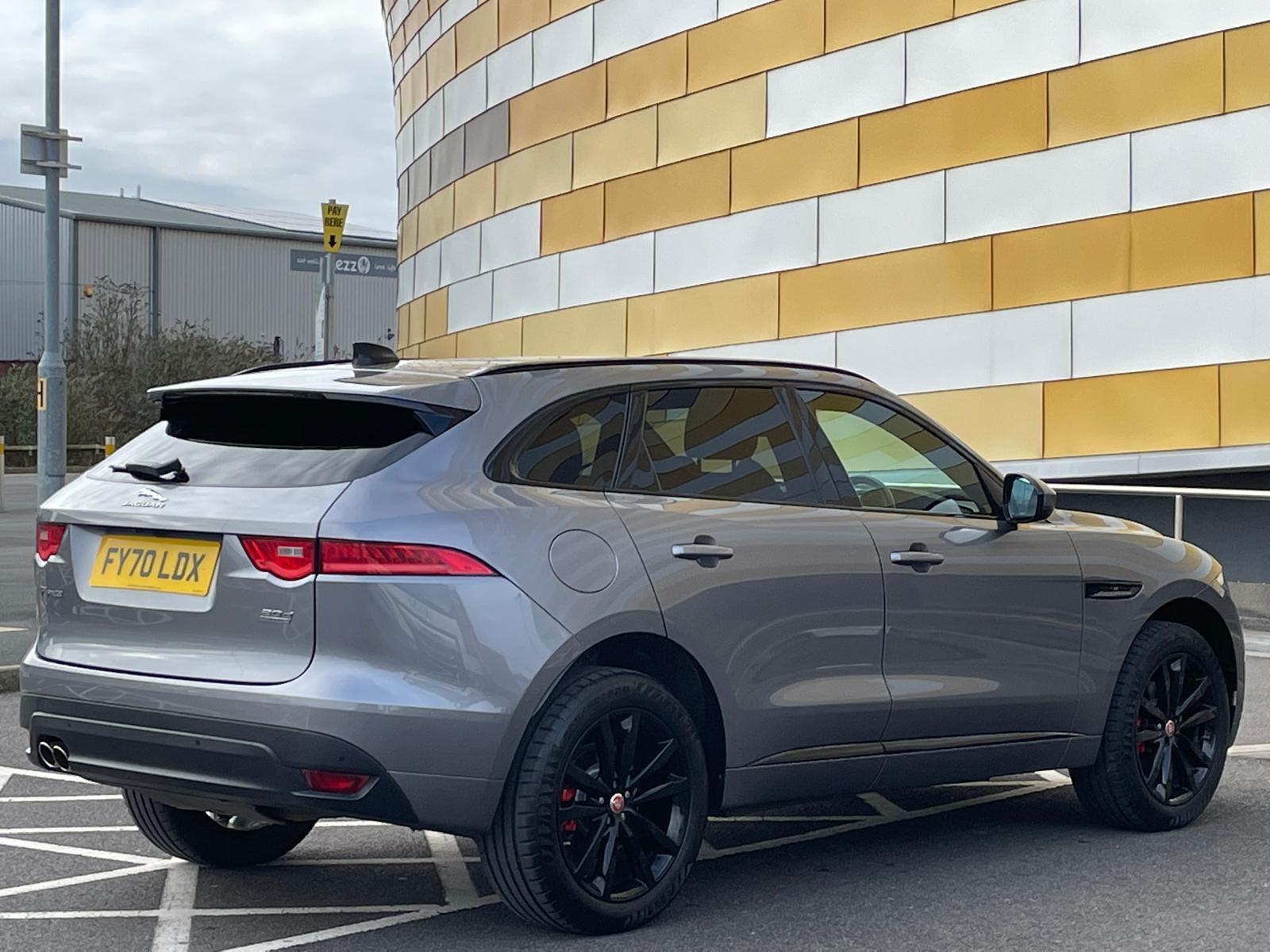 Jaguar F-PACE 2.0 D180 Chequered Flag SUV 5dr Diesel Auto AWD Euro 6 (s/s) (180 ps)