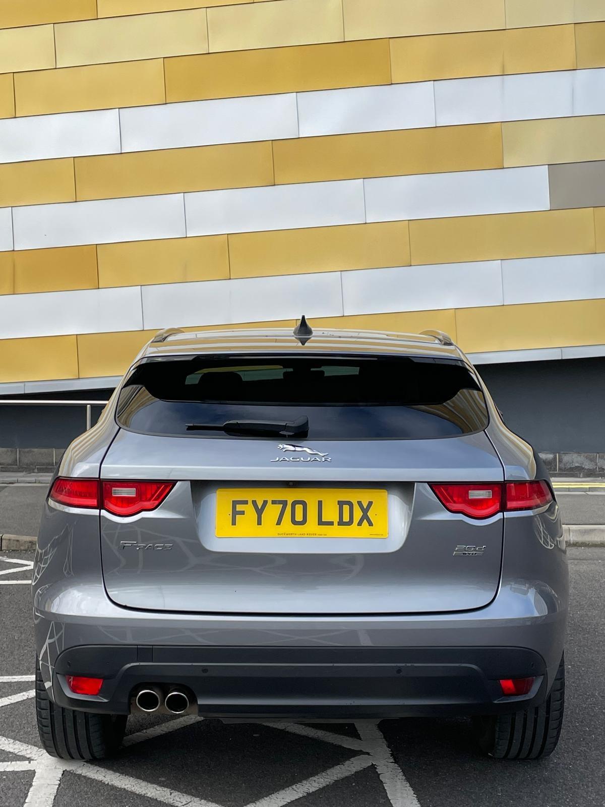 Jaguar F-PACE 2.0 D180 Chequered Flag SUV 5dr Diesel Auto AWD Euro 6 (s/s) (180 ps)