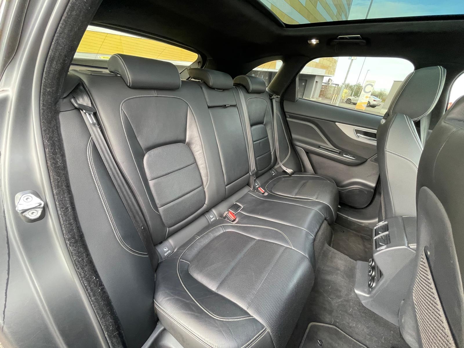 Jaguar F-PACE 2.0 D180 Chequered Flag SUV 5dr Diesel Auto AWD Euro 6 (s/s) (180 ps)