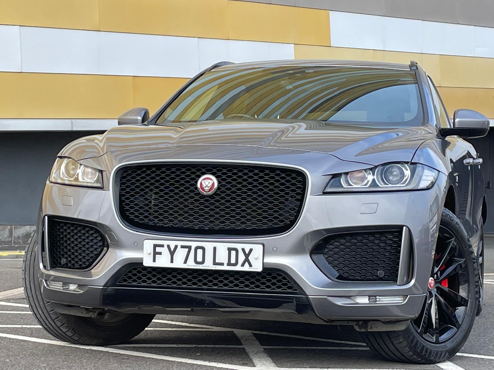 Jaguar F-PACE 2.0 D180 Chequered Flag SUV 5dr Diesel Auto AWD Euro 6 (s/s) (180 ps)